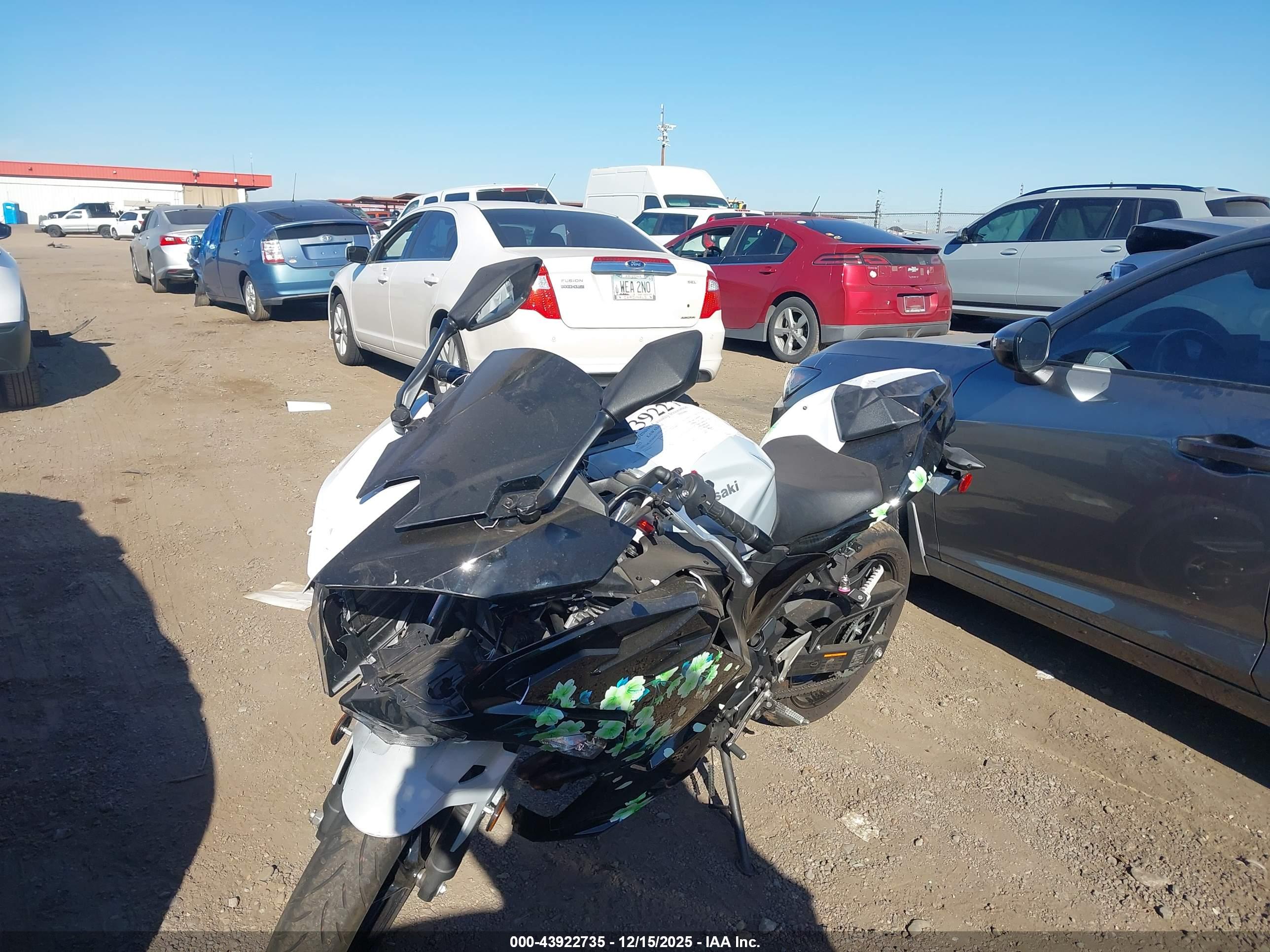 KAWASAKI EX500 image 2