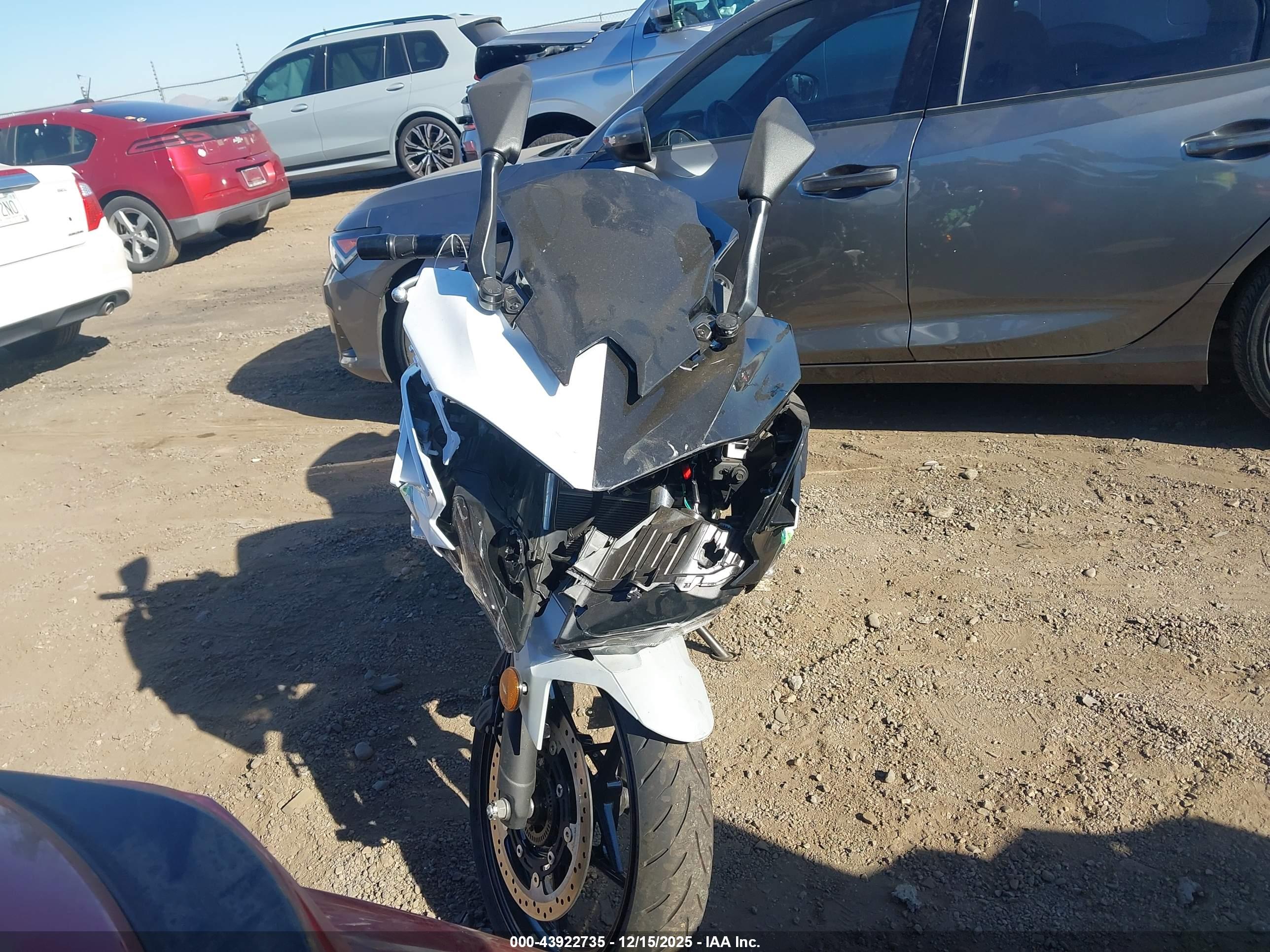 KAWASAKI EX500 image 5