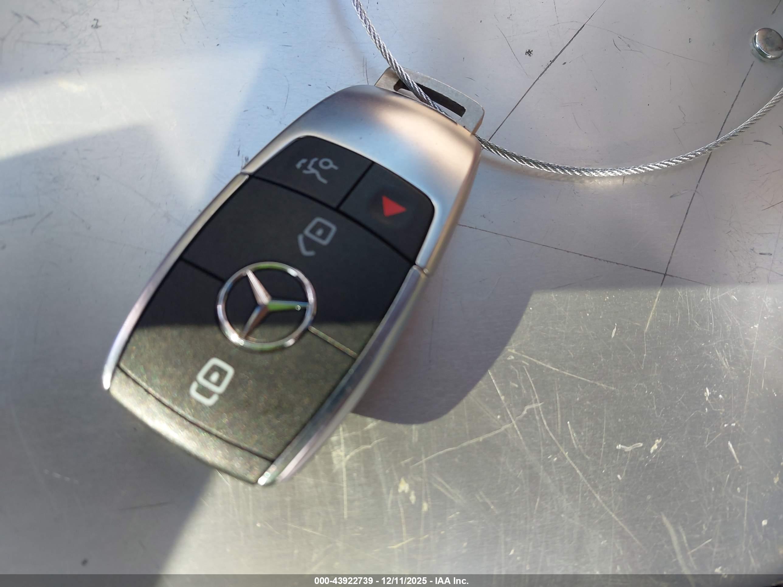 MERCEDES-BENZ GLE image 11