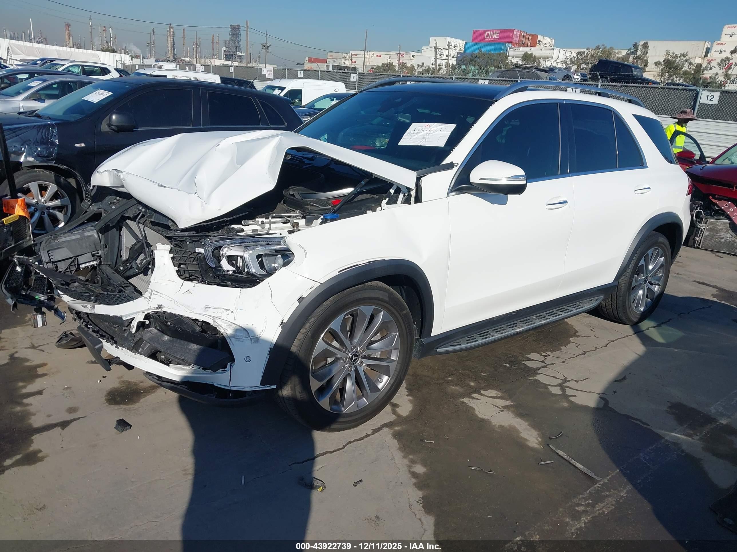 MERCEDES-BENZ GLE image 2