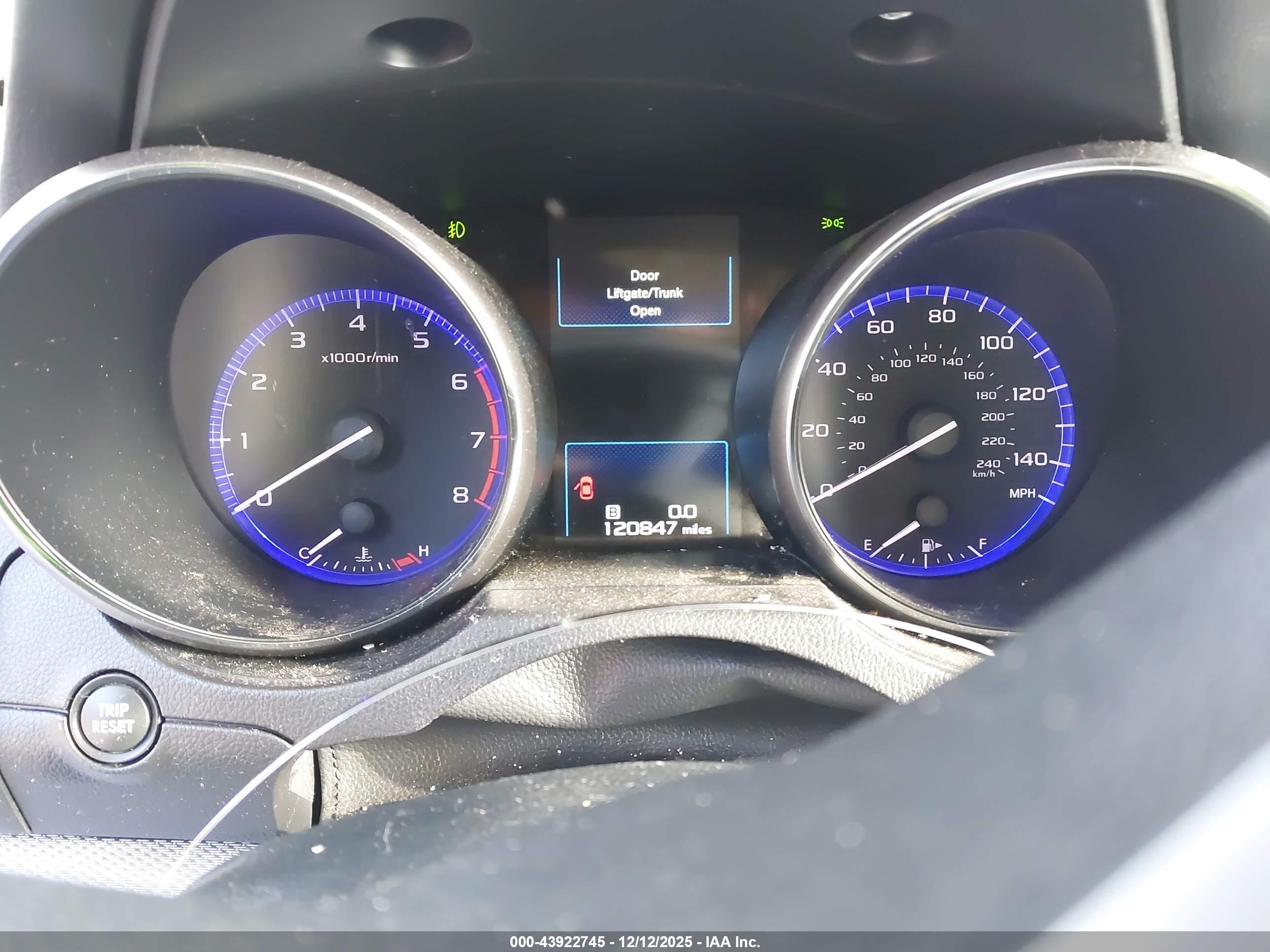 SUBARU LEGACY image 7