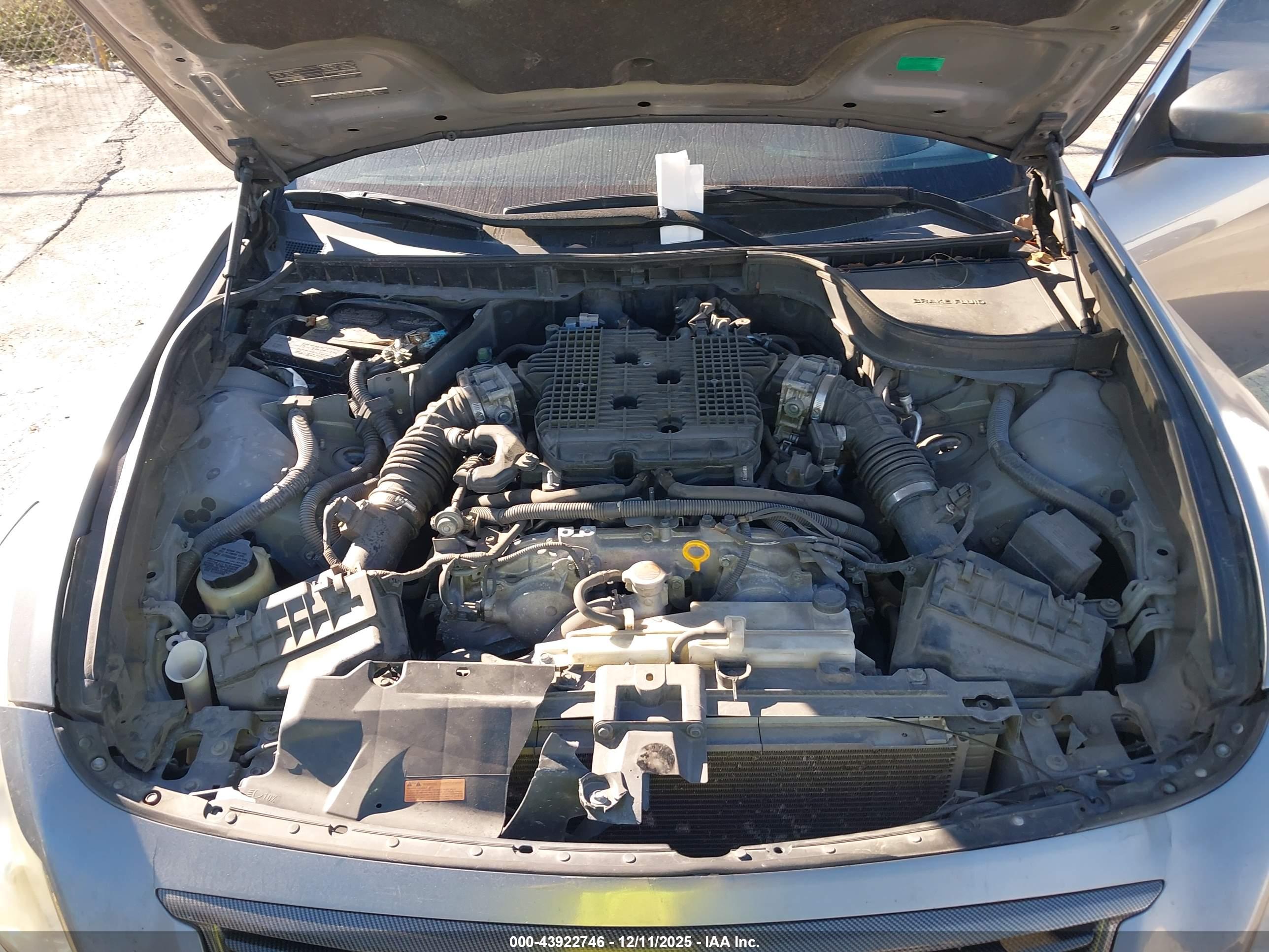 INFINITI Q40 image 10