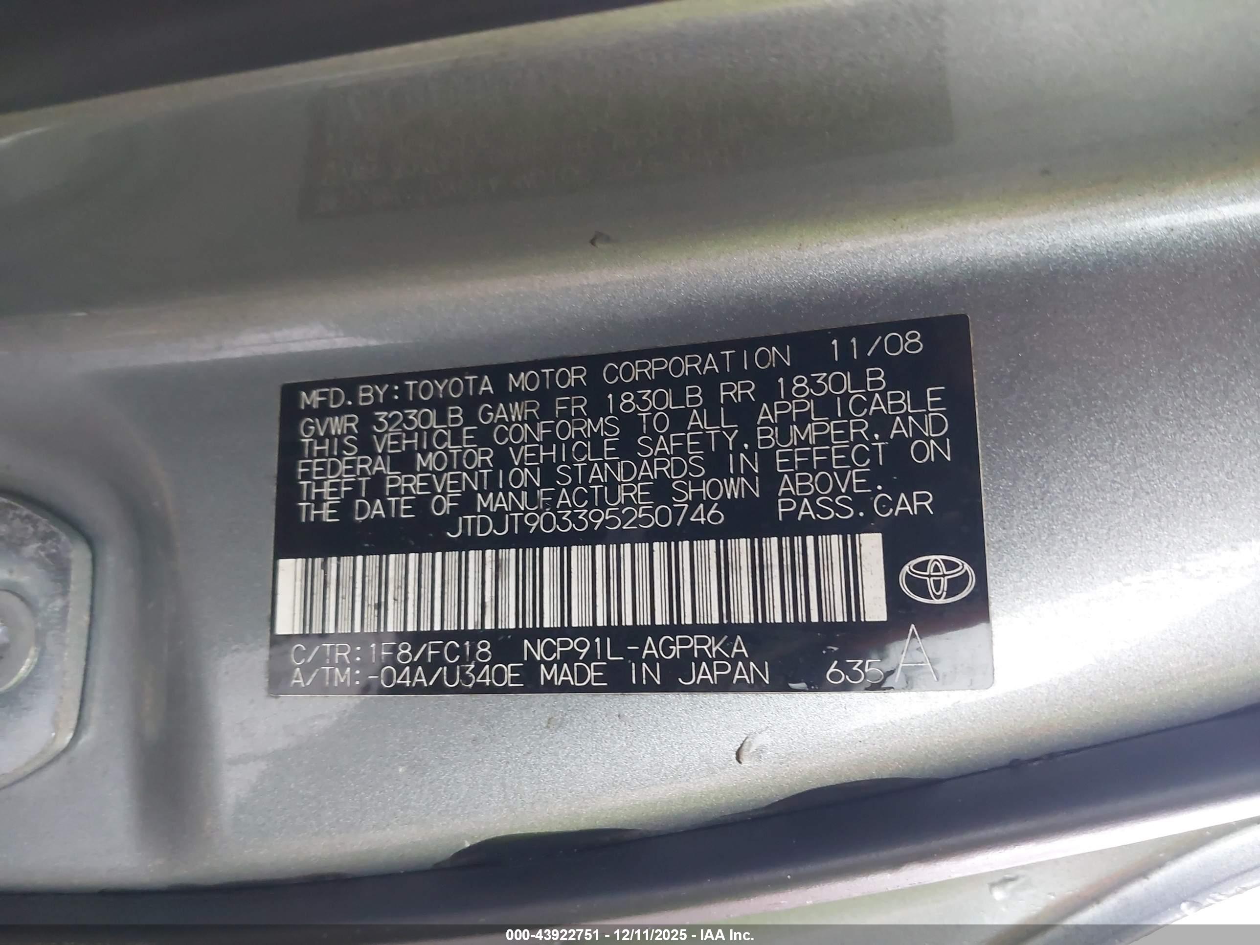 TOYOTA YARIS image 9