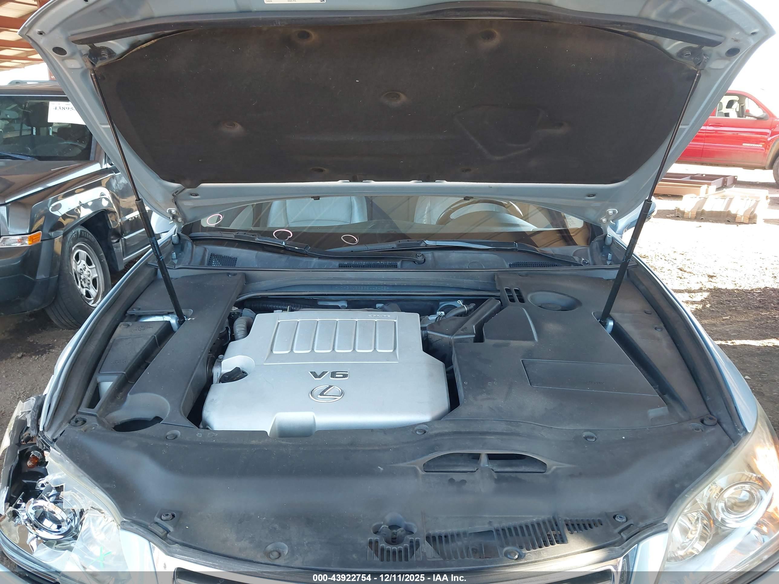 LEXUS ES image 10