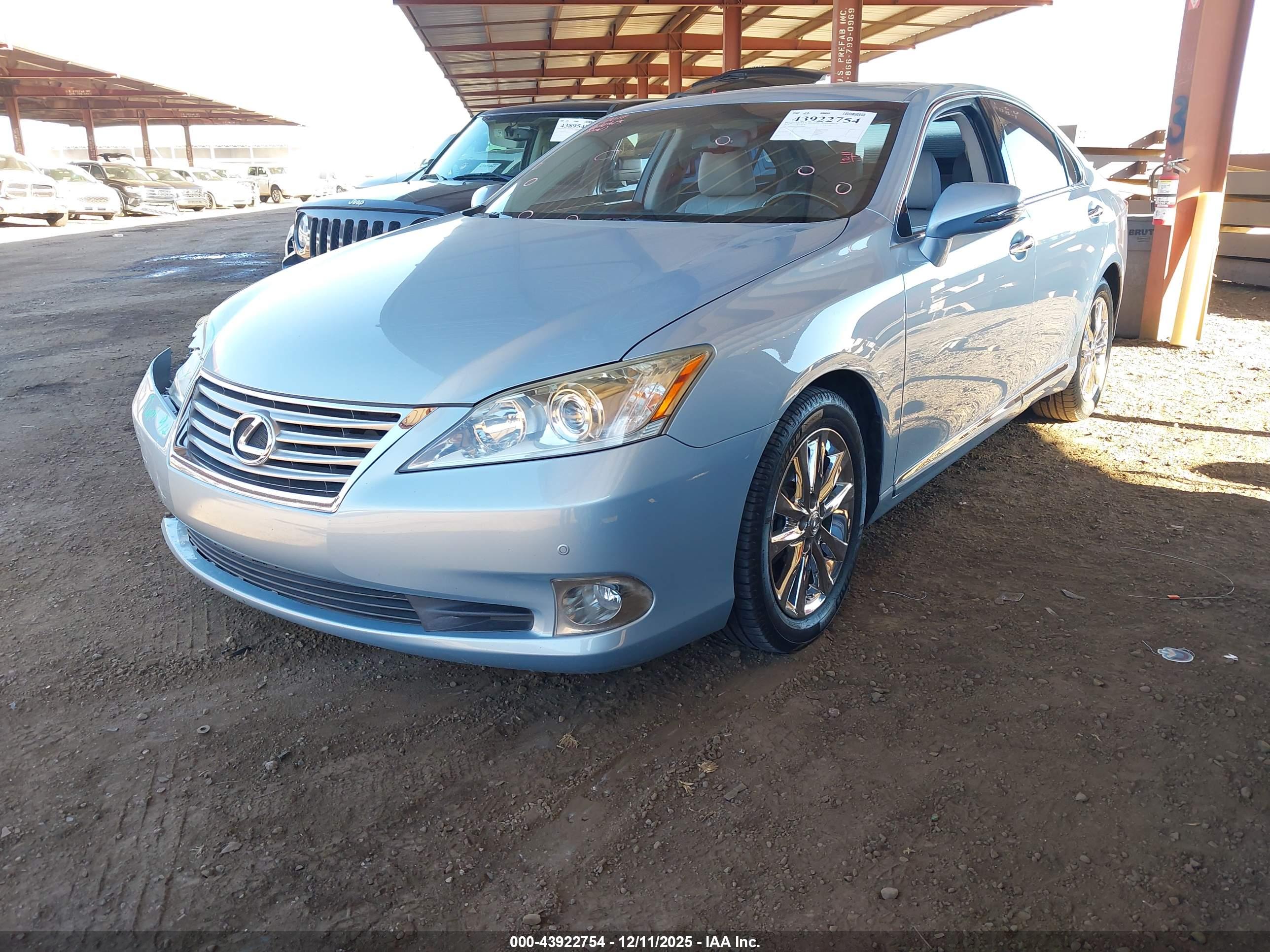 LEXUS ES image 2