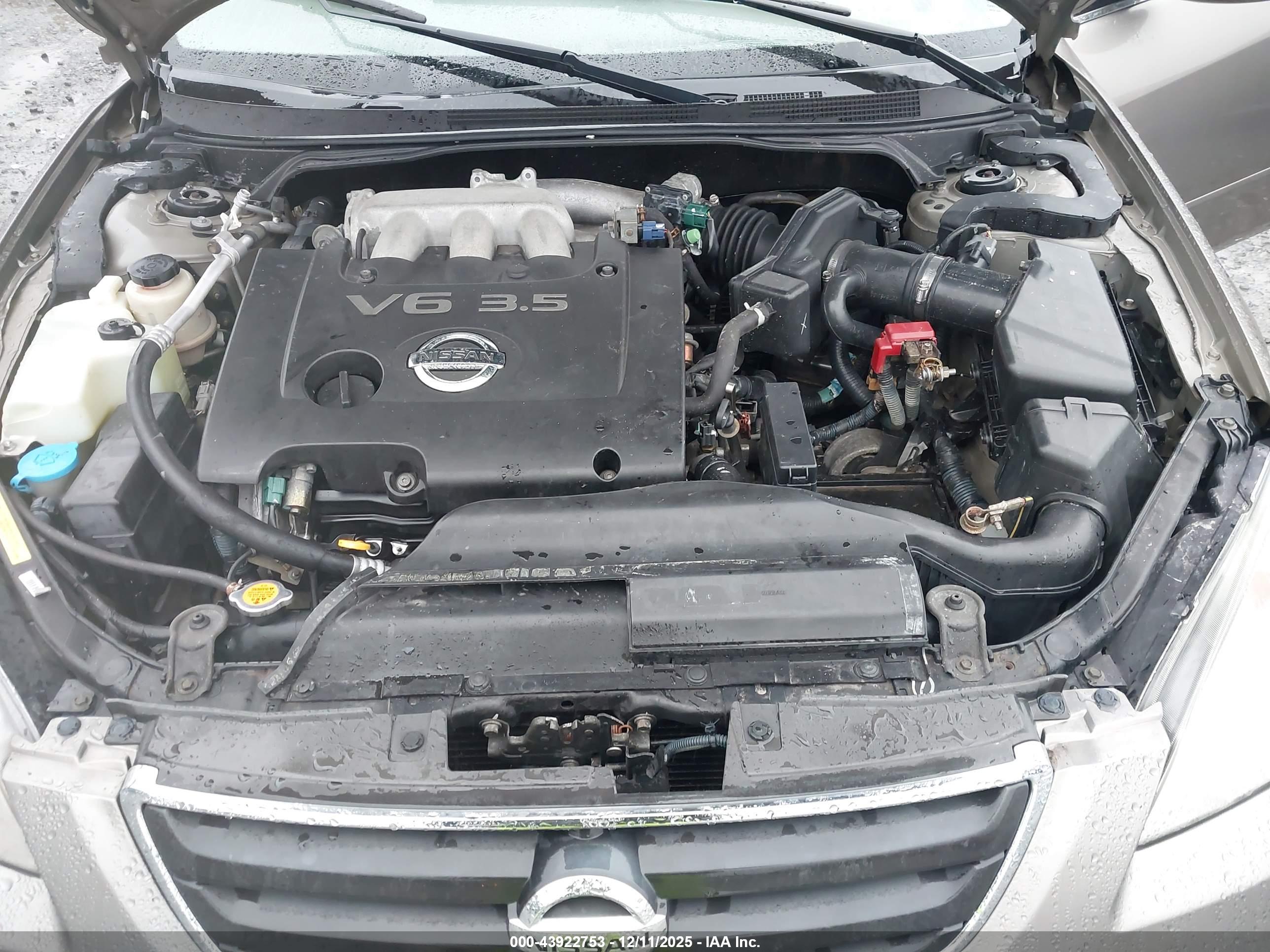 NISSAN ALTIMA image 10