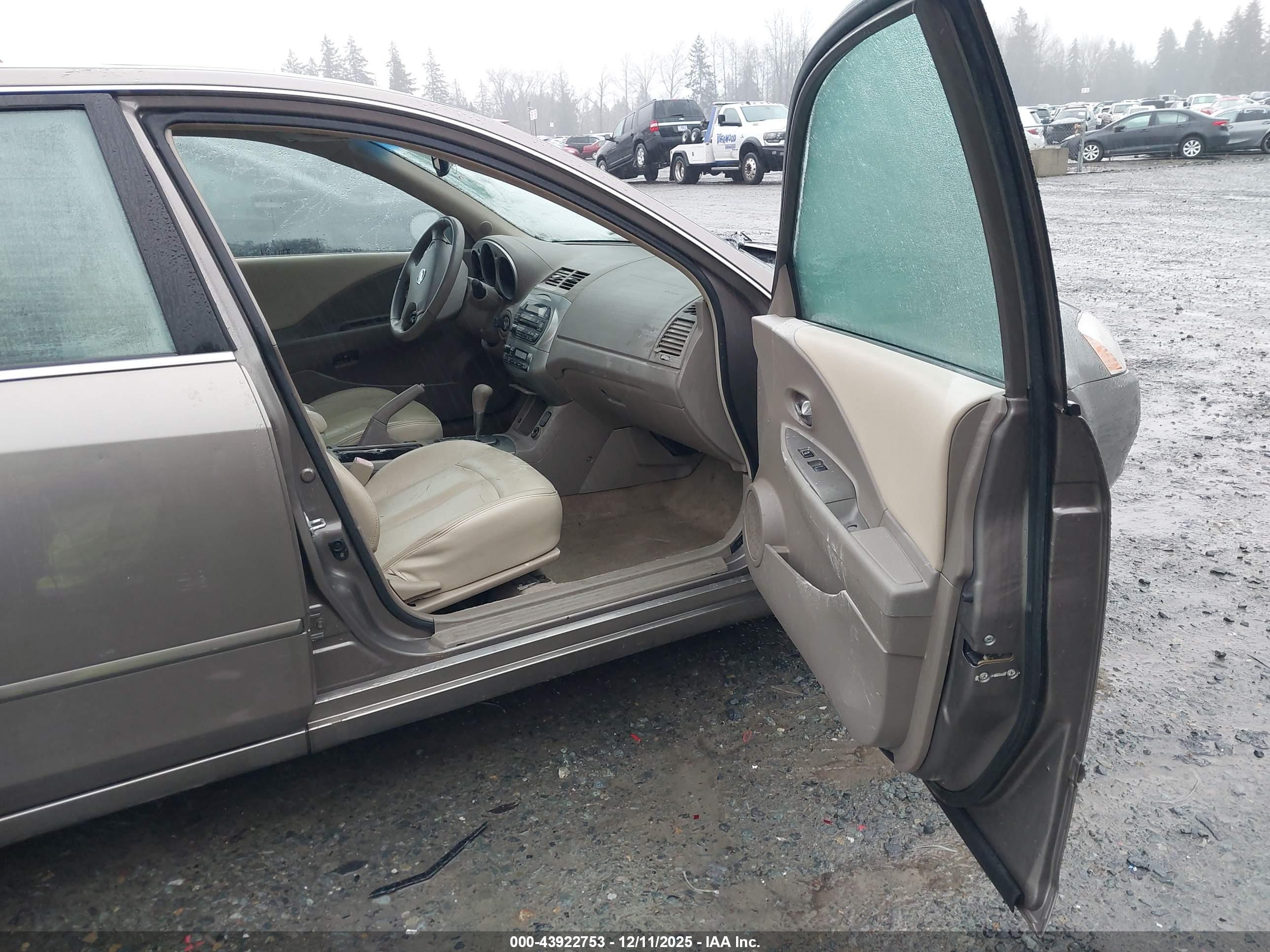 NISSAN ALTIMA image 5
