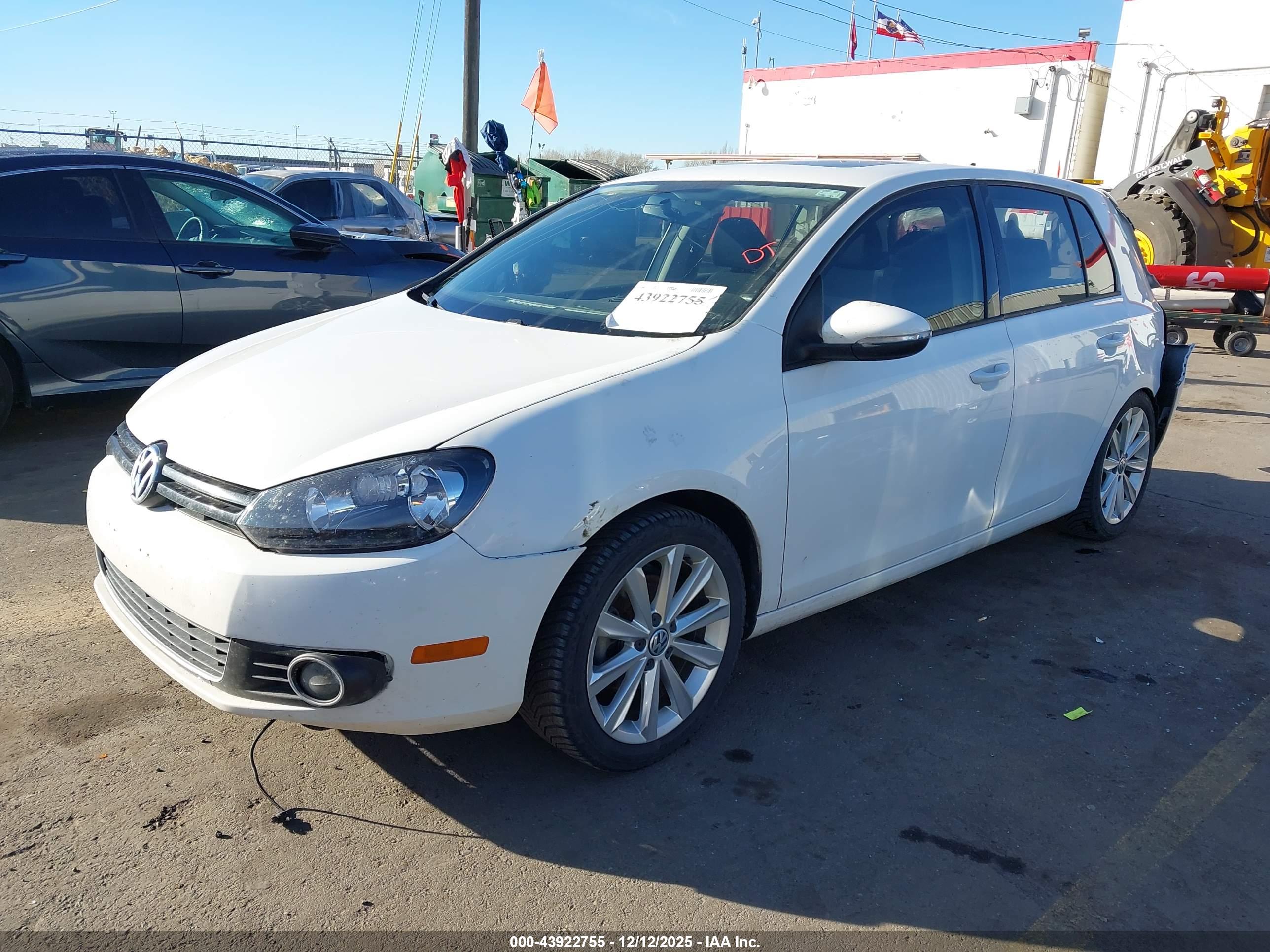 VOLKSWAGEN GOLF image 2