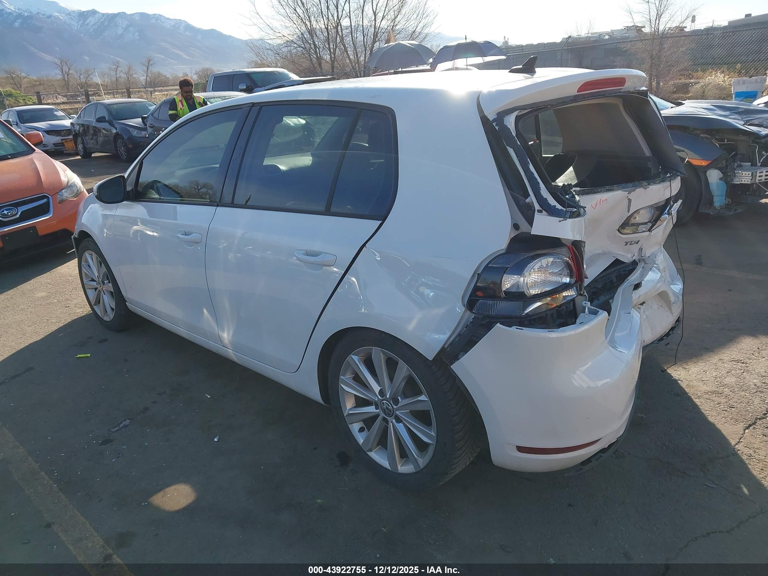 VOLKSWAGEN GOLF image 3