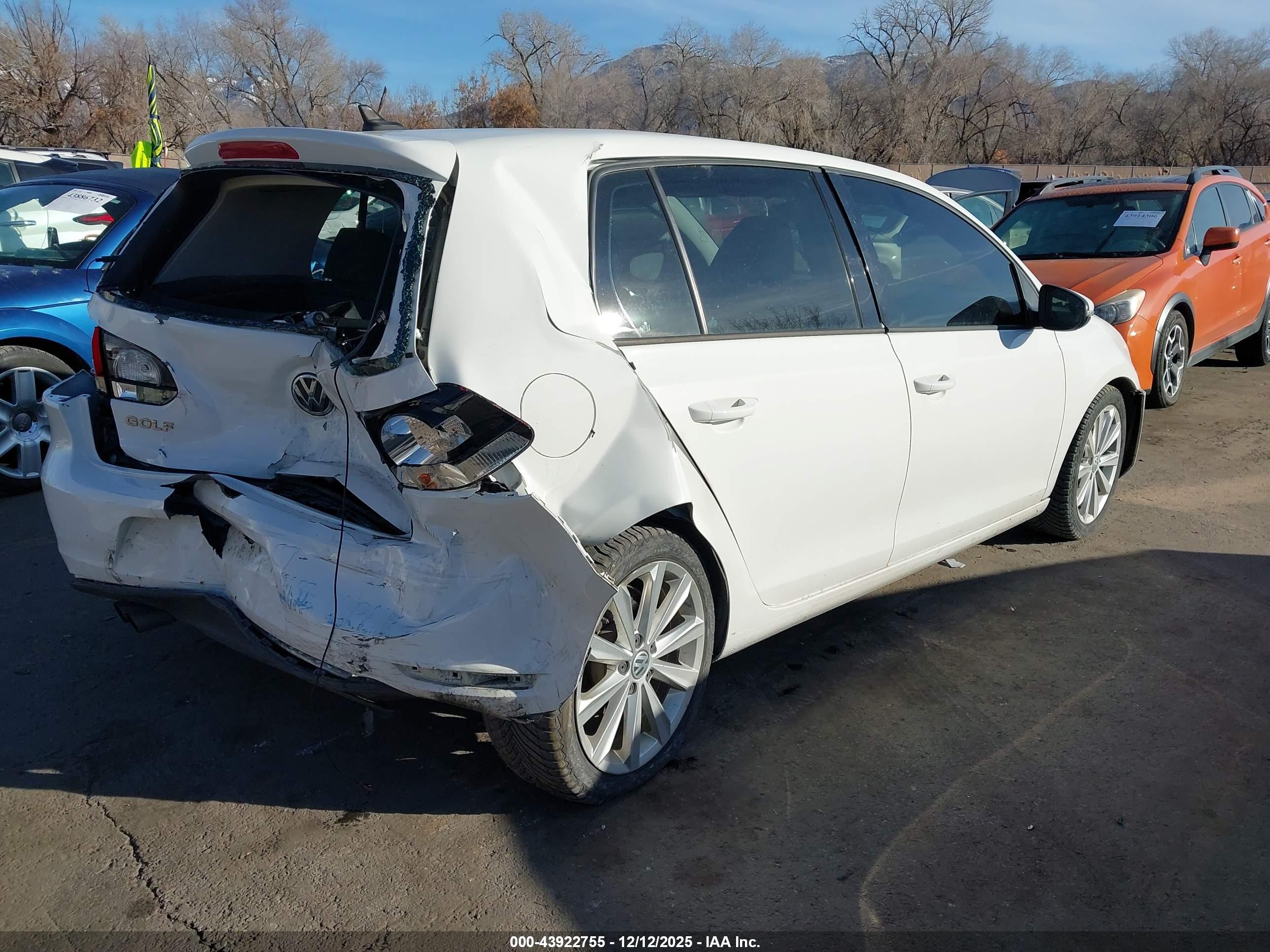 VOLKSWAGEN GOLF image 4