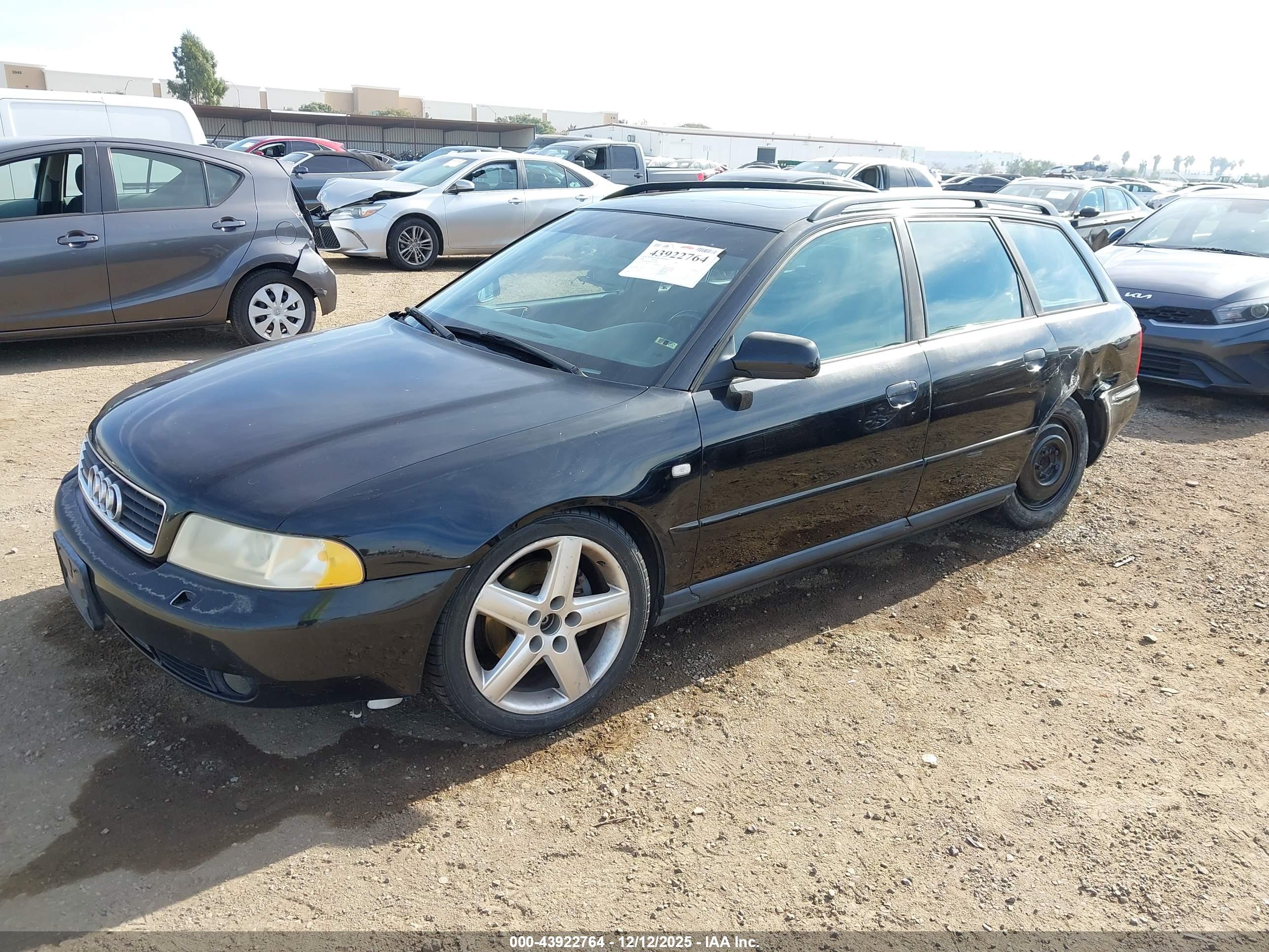 AUDI A4 image 2