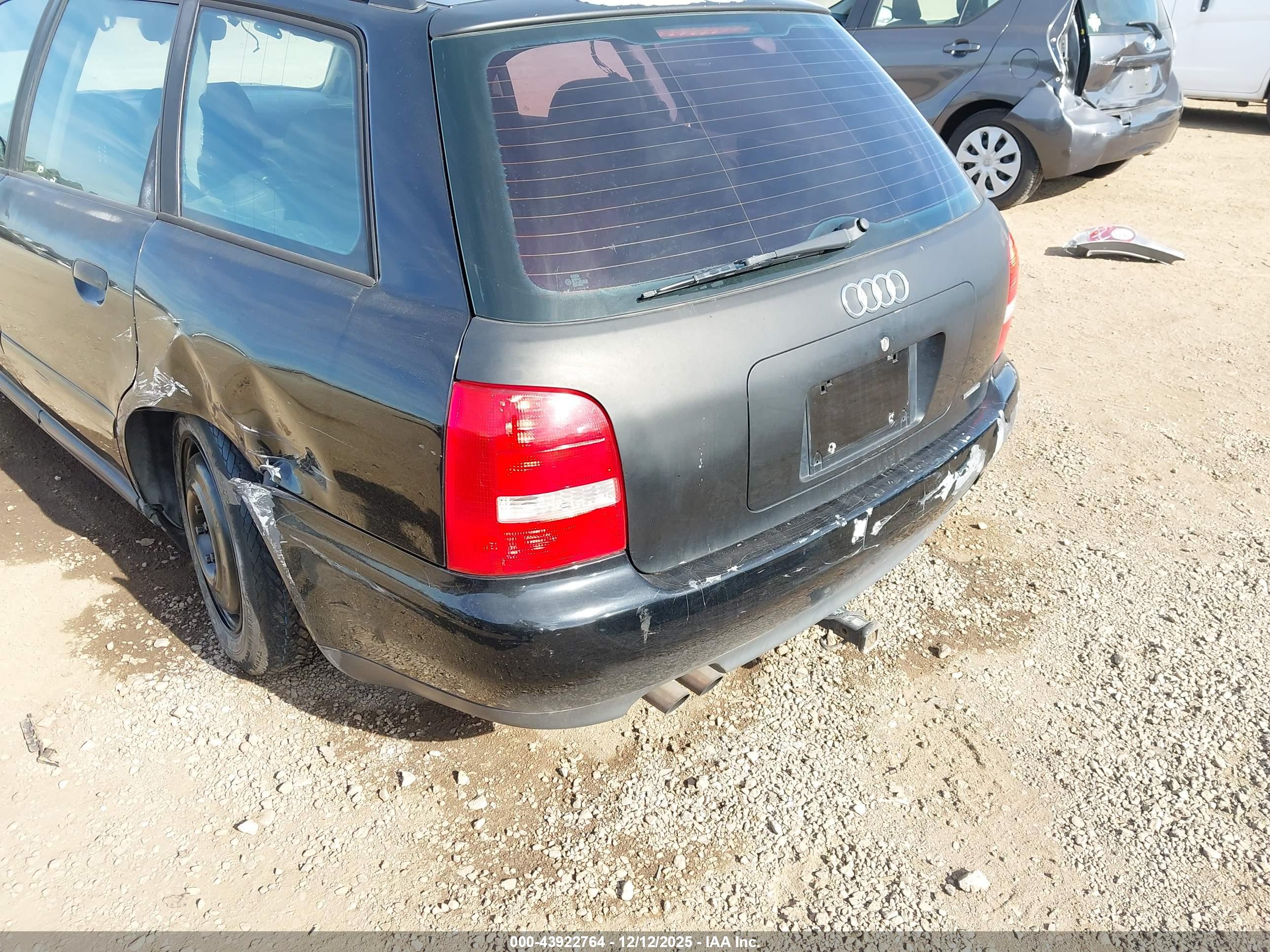 AUDI A4 image 6