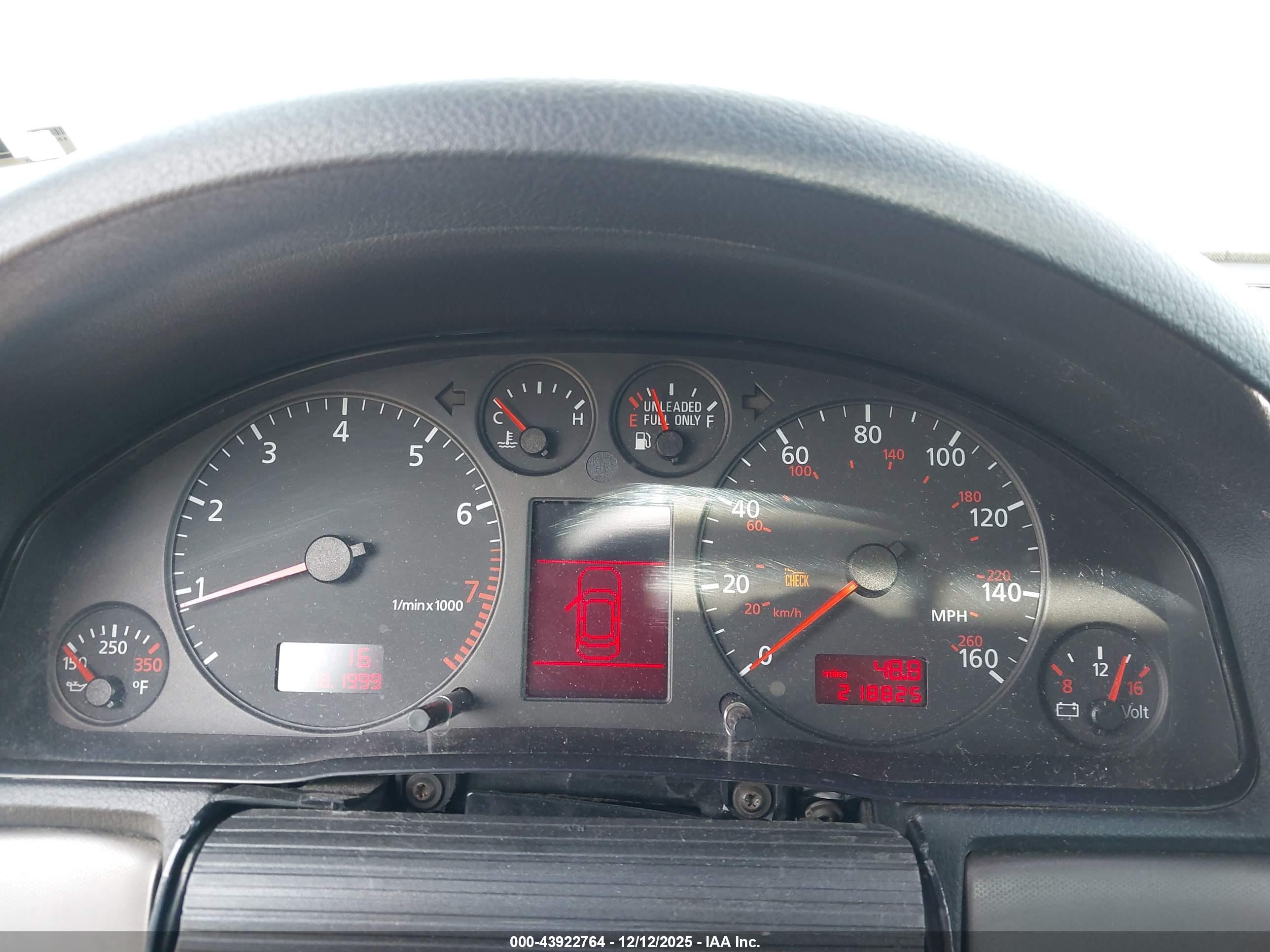 AUDI A4 image 7