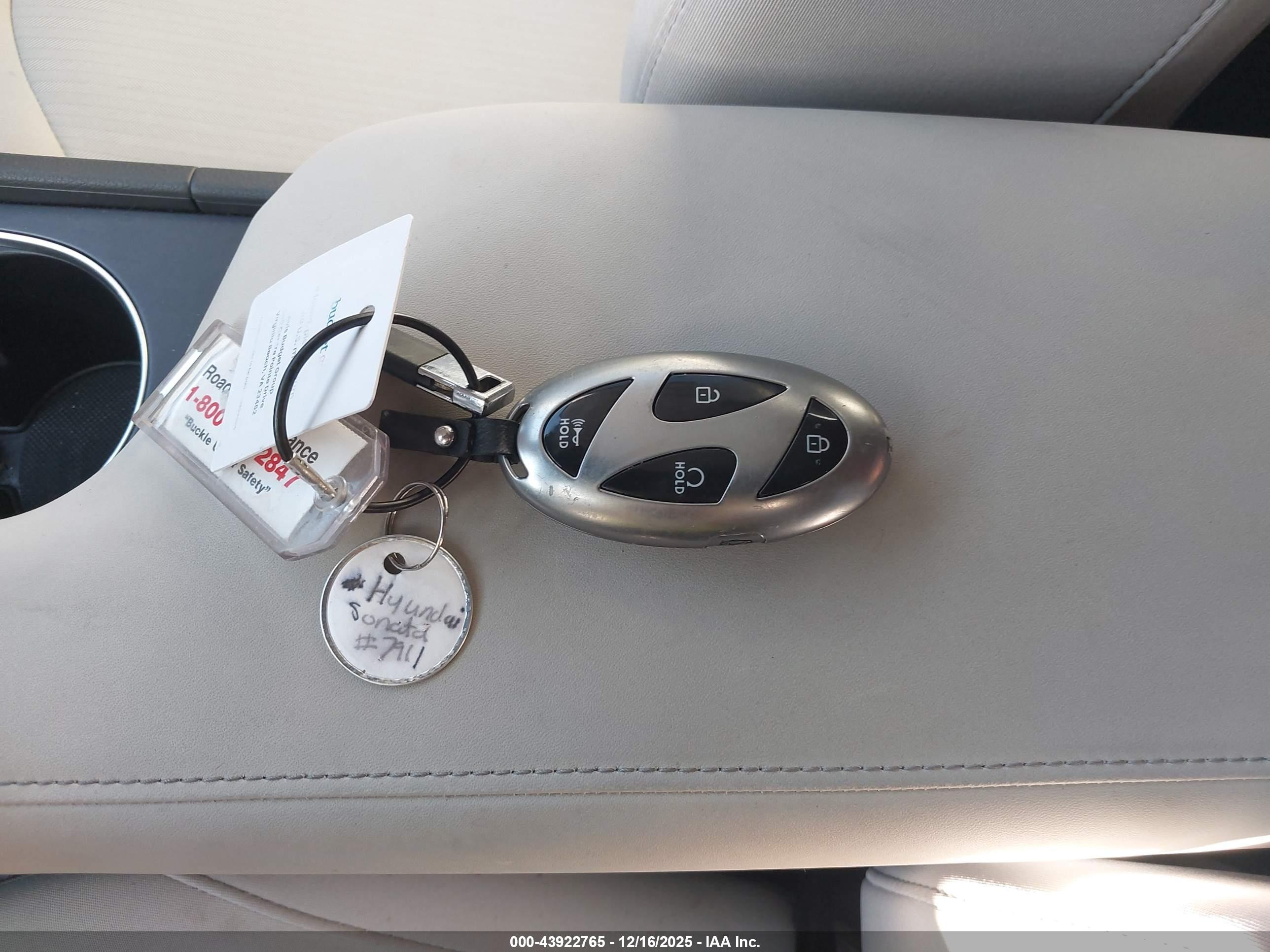HYUNDAI SONATA image 11