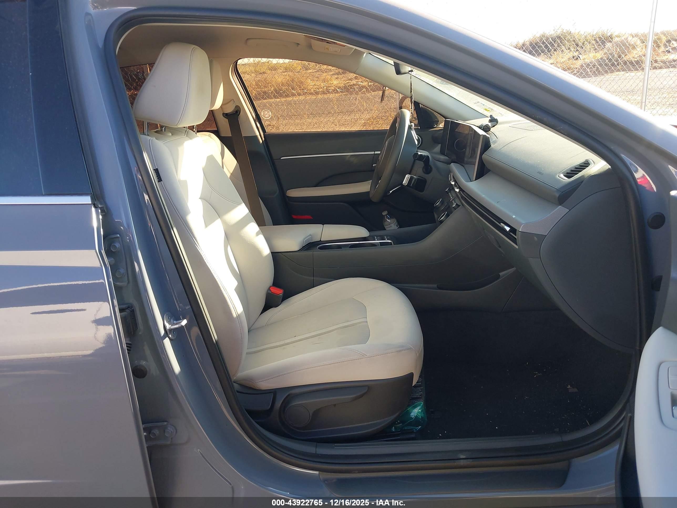 HYUNDAI SONATA image 5