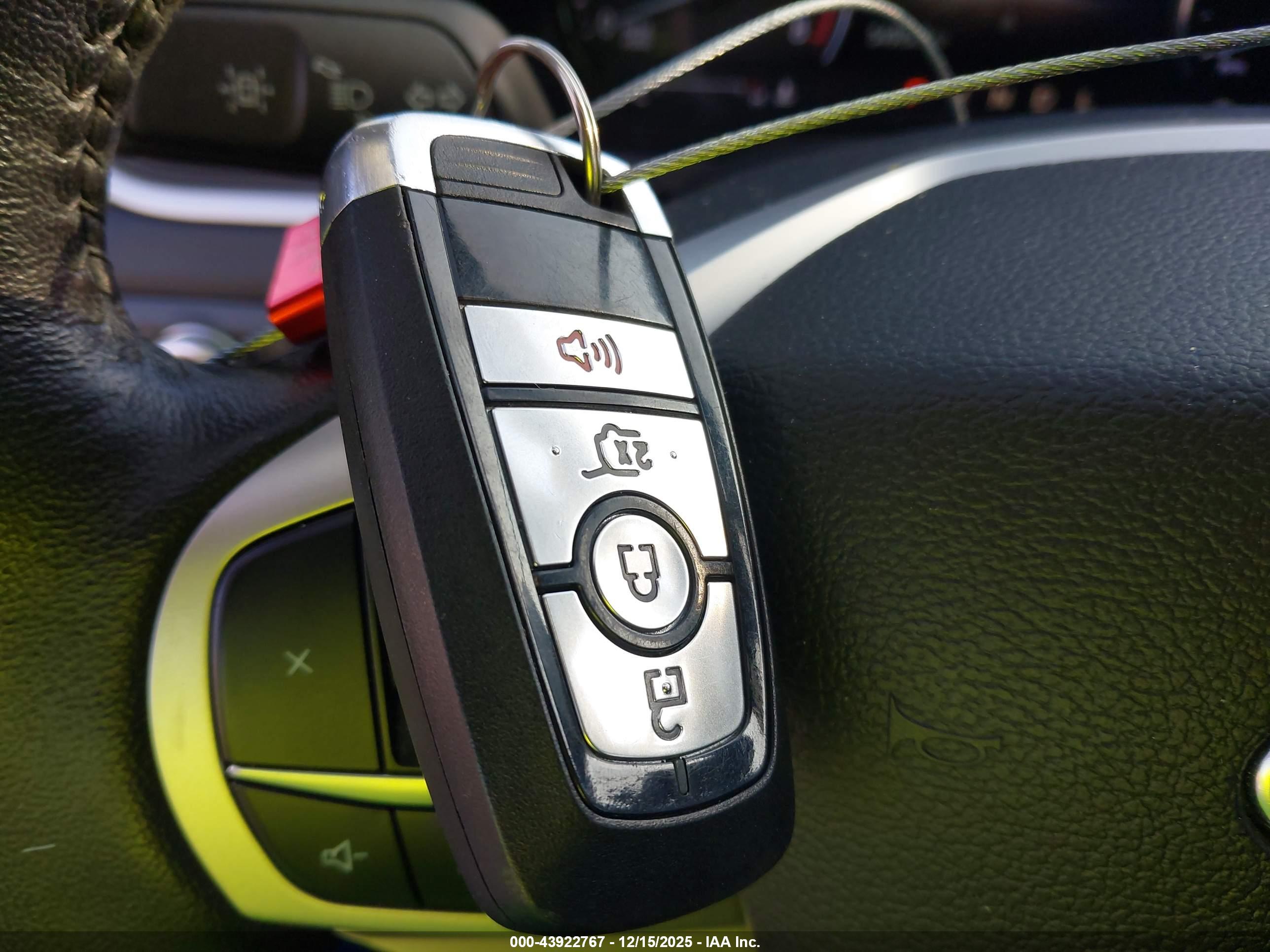 FORD EXPLORER image 11