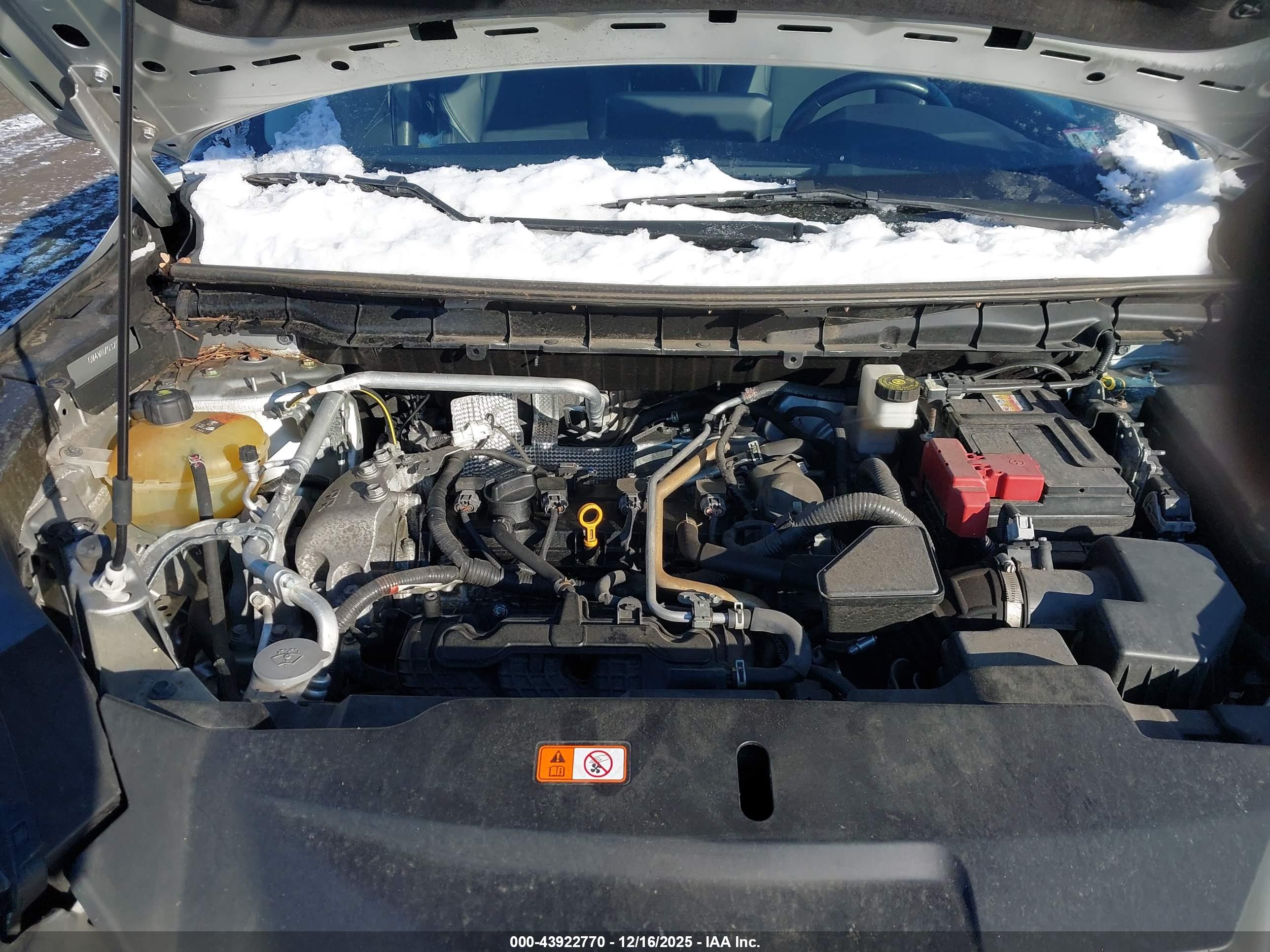MITSUBISHI OUTLANDER image 10