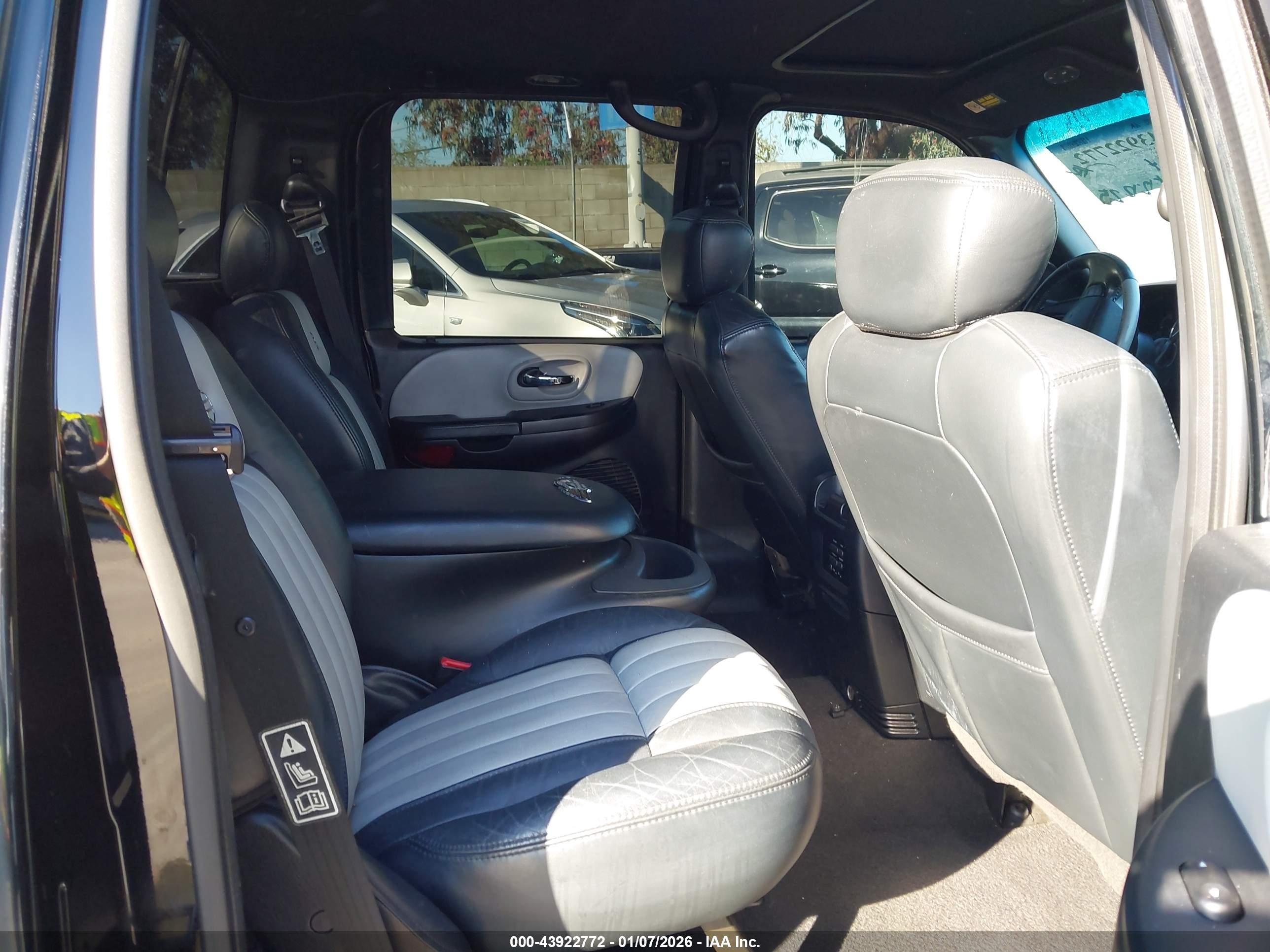 FORD F-150 image 8