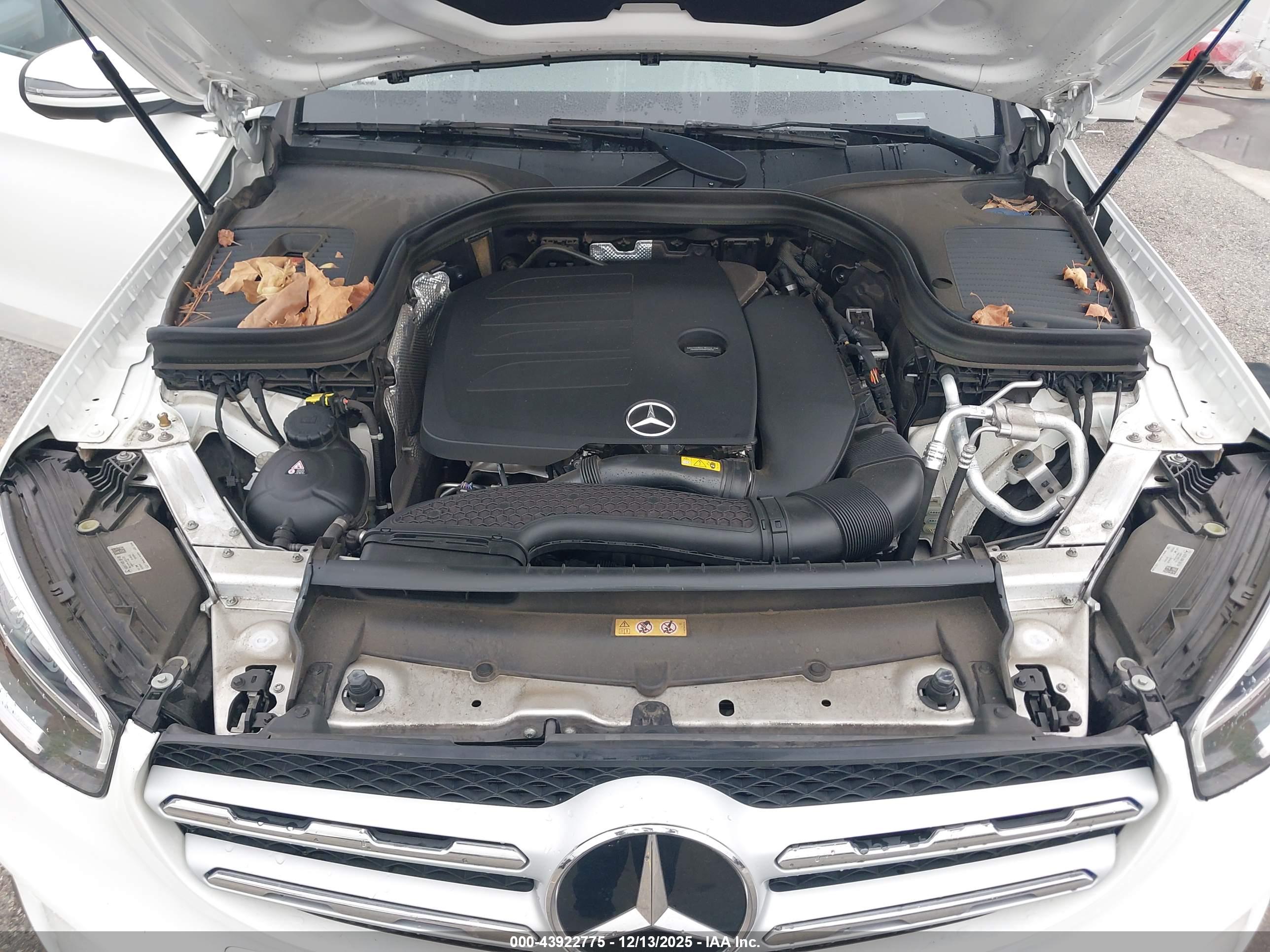 MERCEDES-BENZ GLC image 10