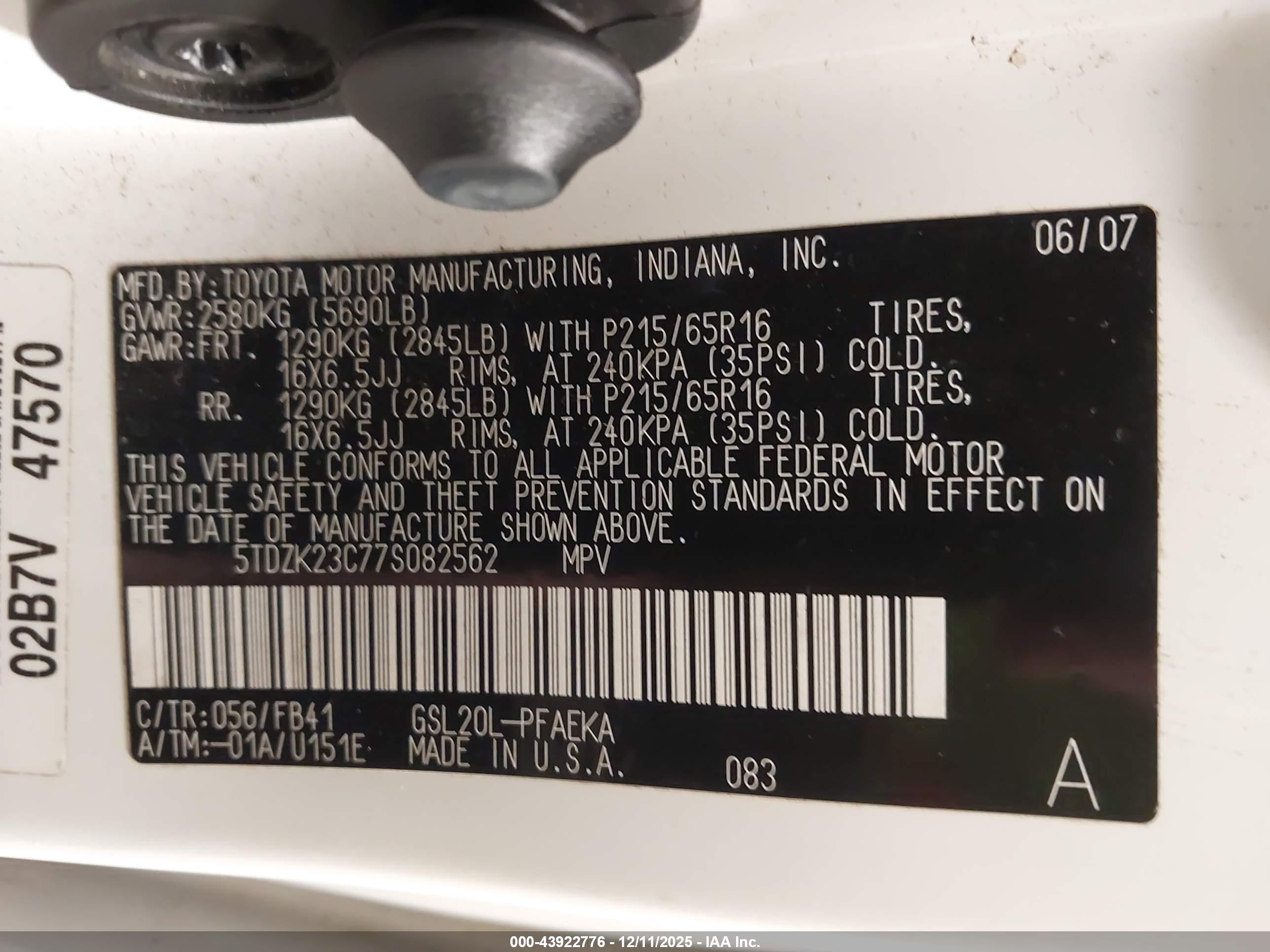 TOYOTA SIENNA image 9