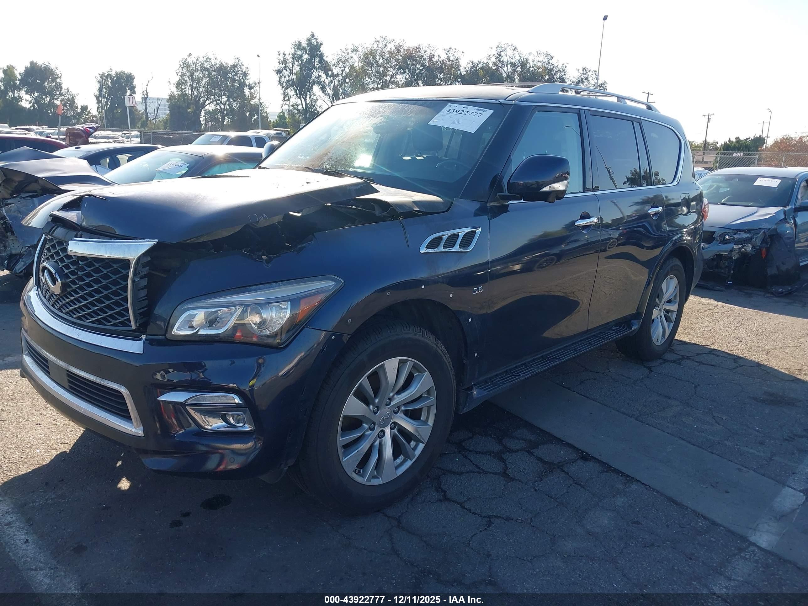 INFINITI QX80 image 2