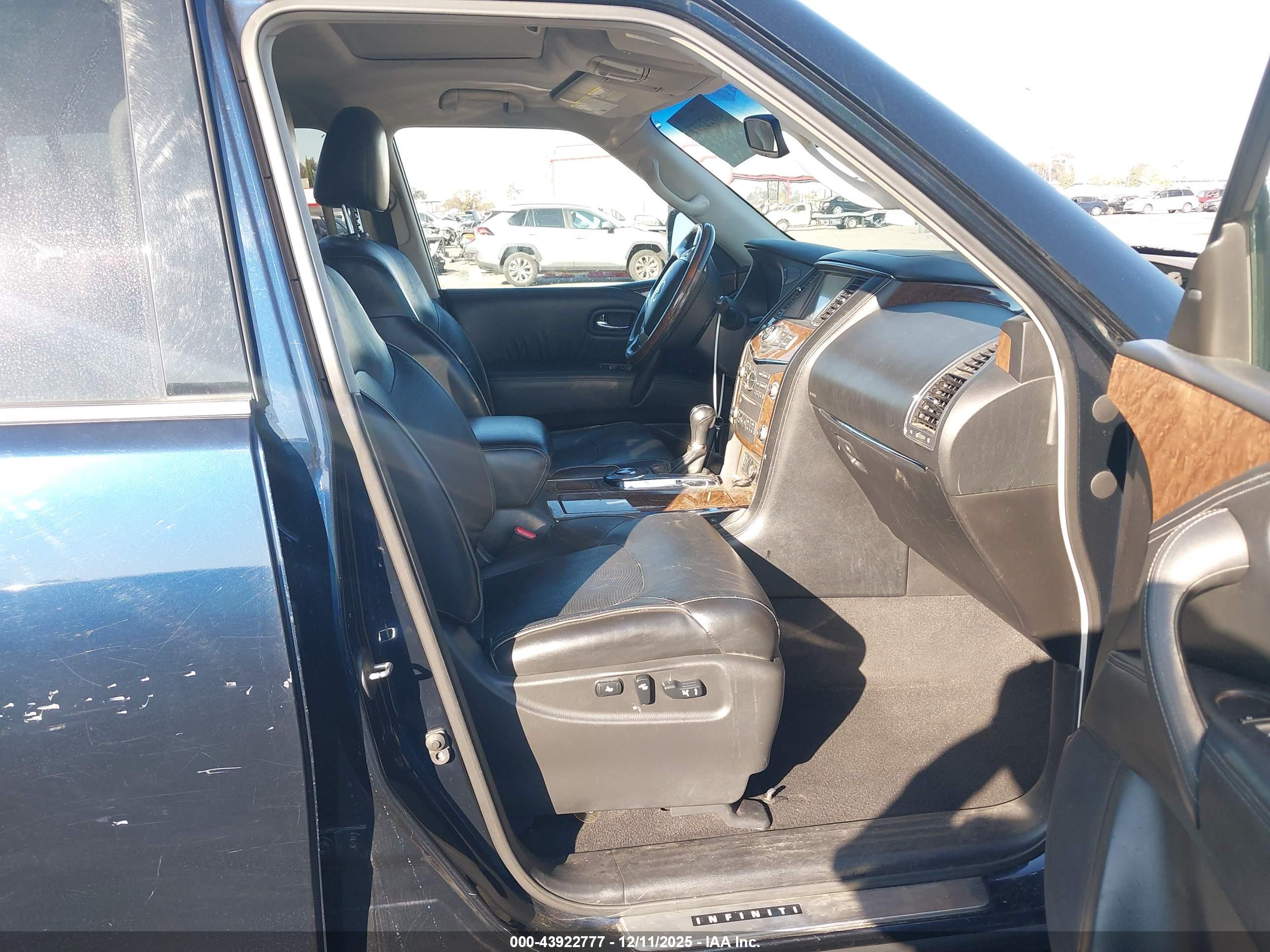 INFINITI QX80 image 5
