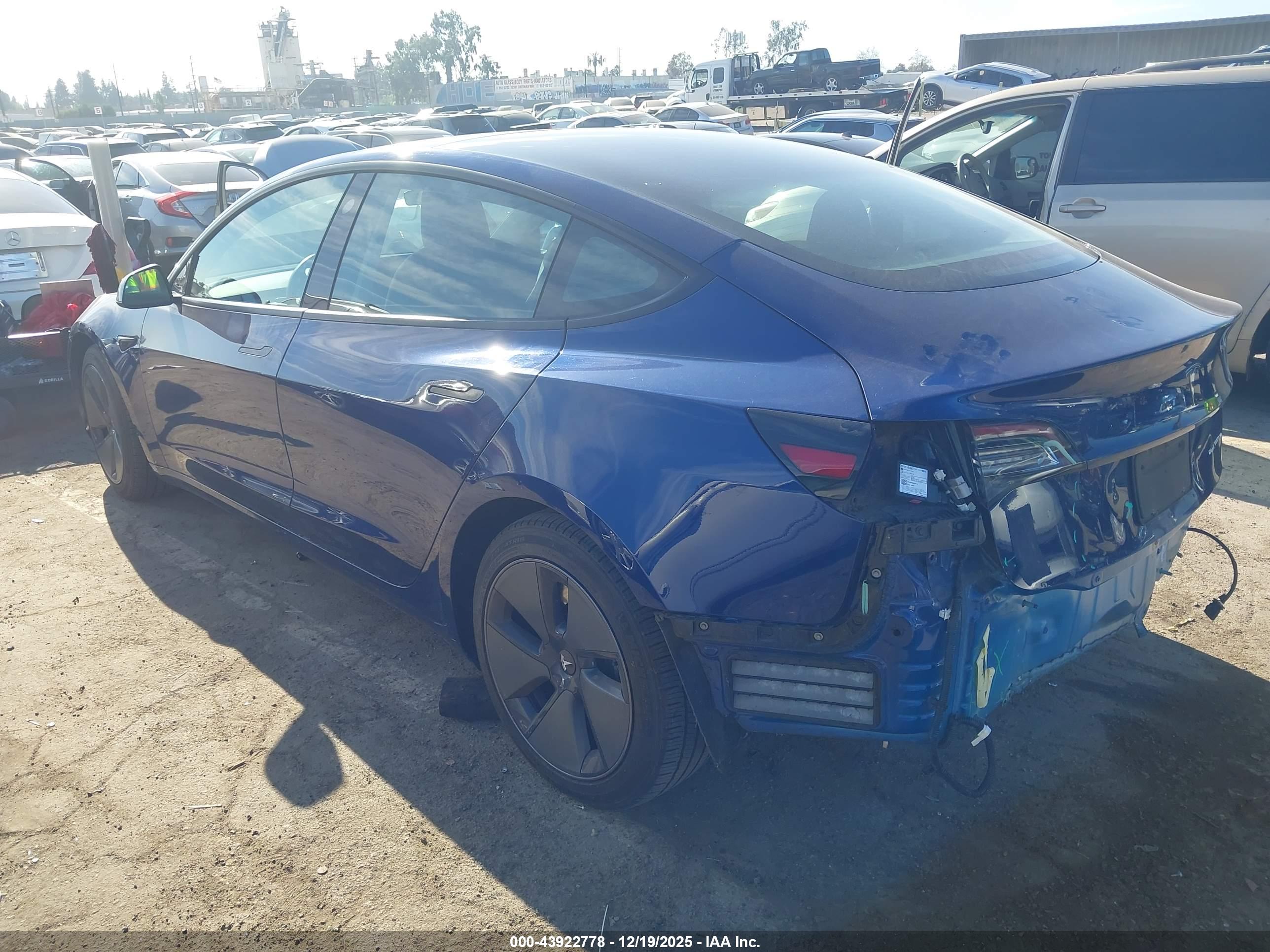 TESLA MODEL image 3