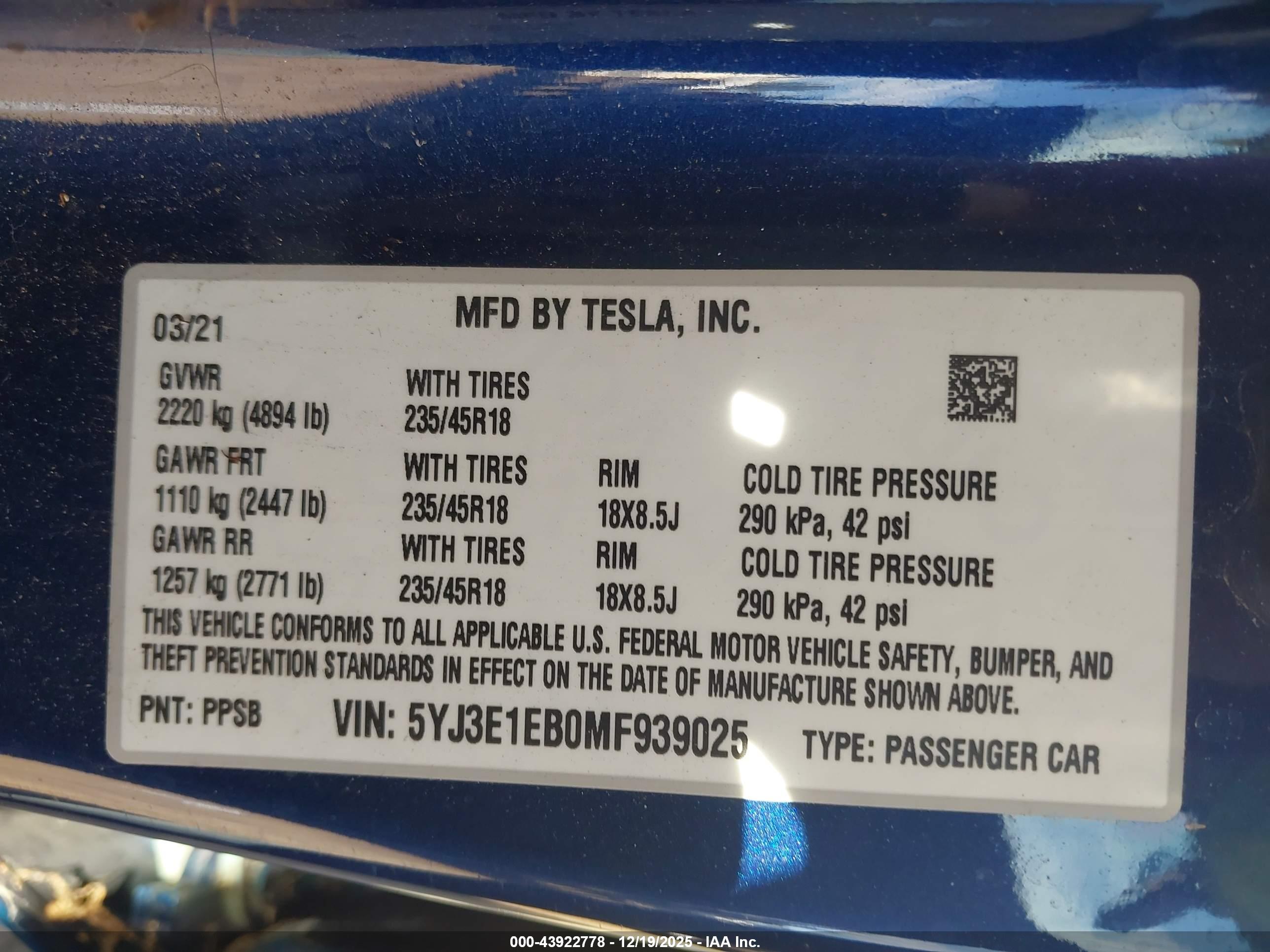 TESLA MODEL image 9