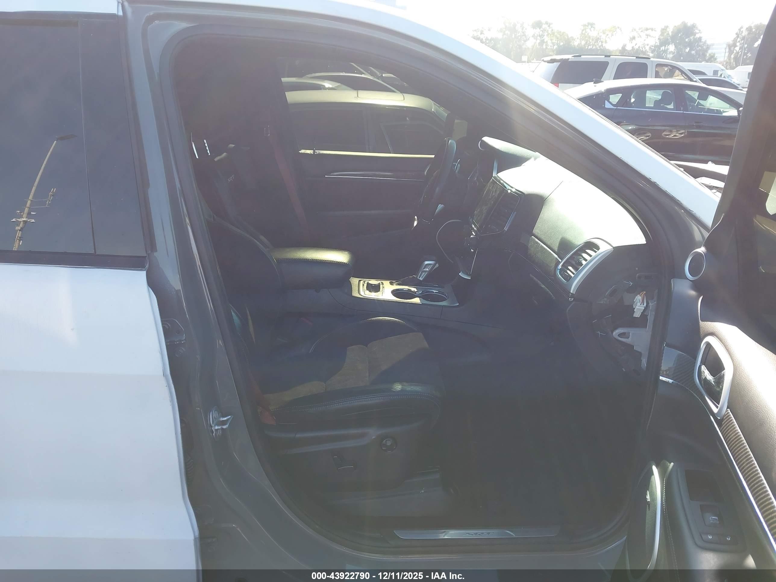 JEEP GRAND image 5