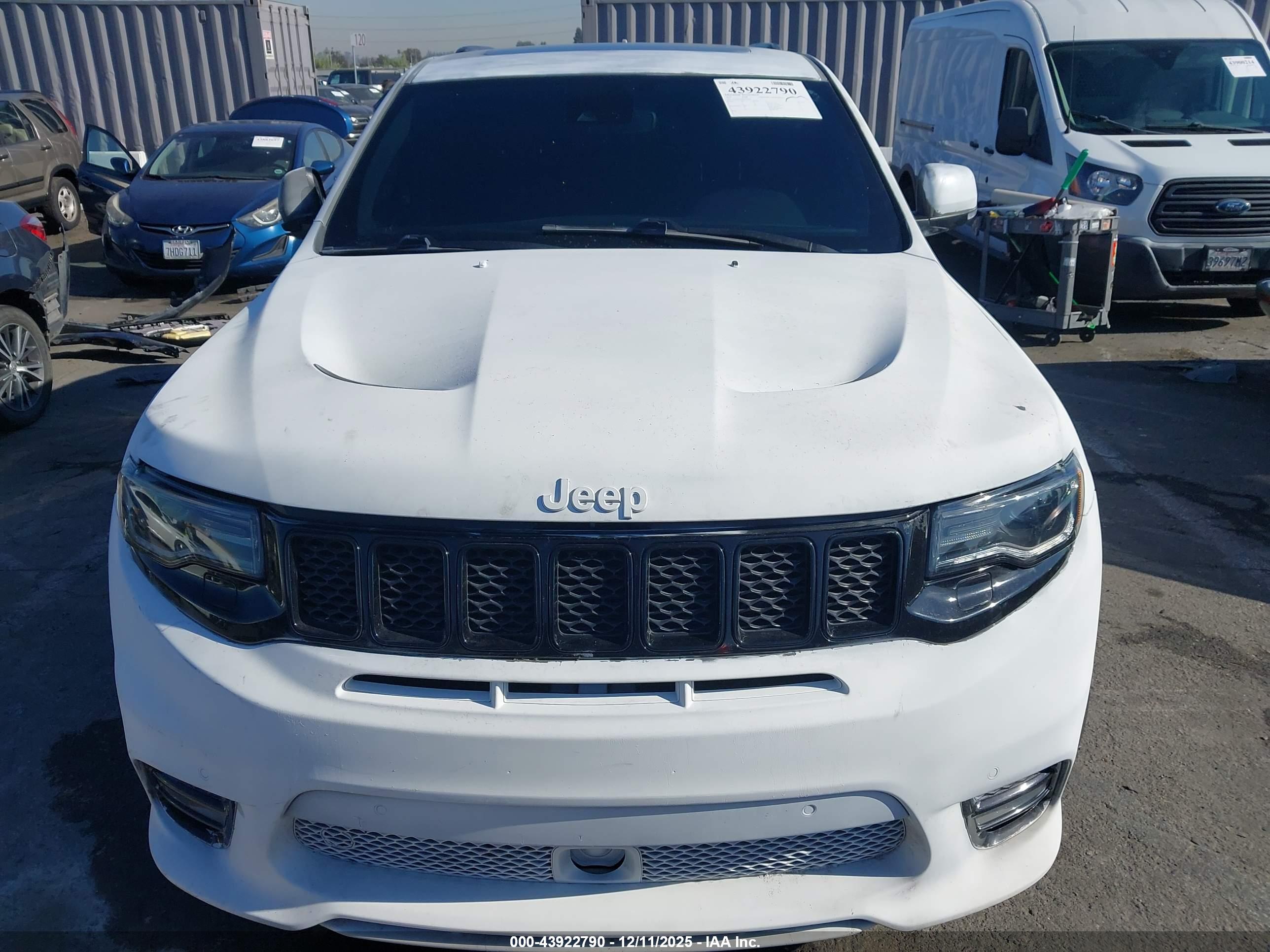 JEEP GRAND image 6