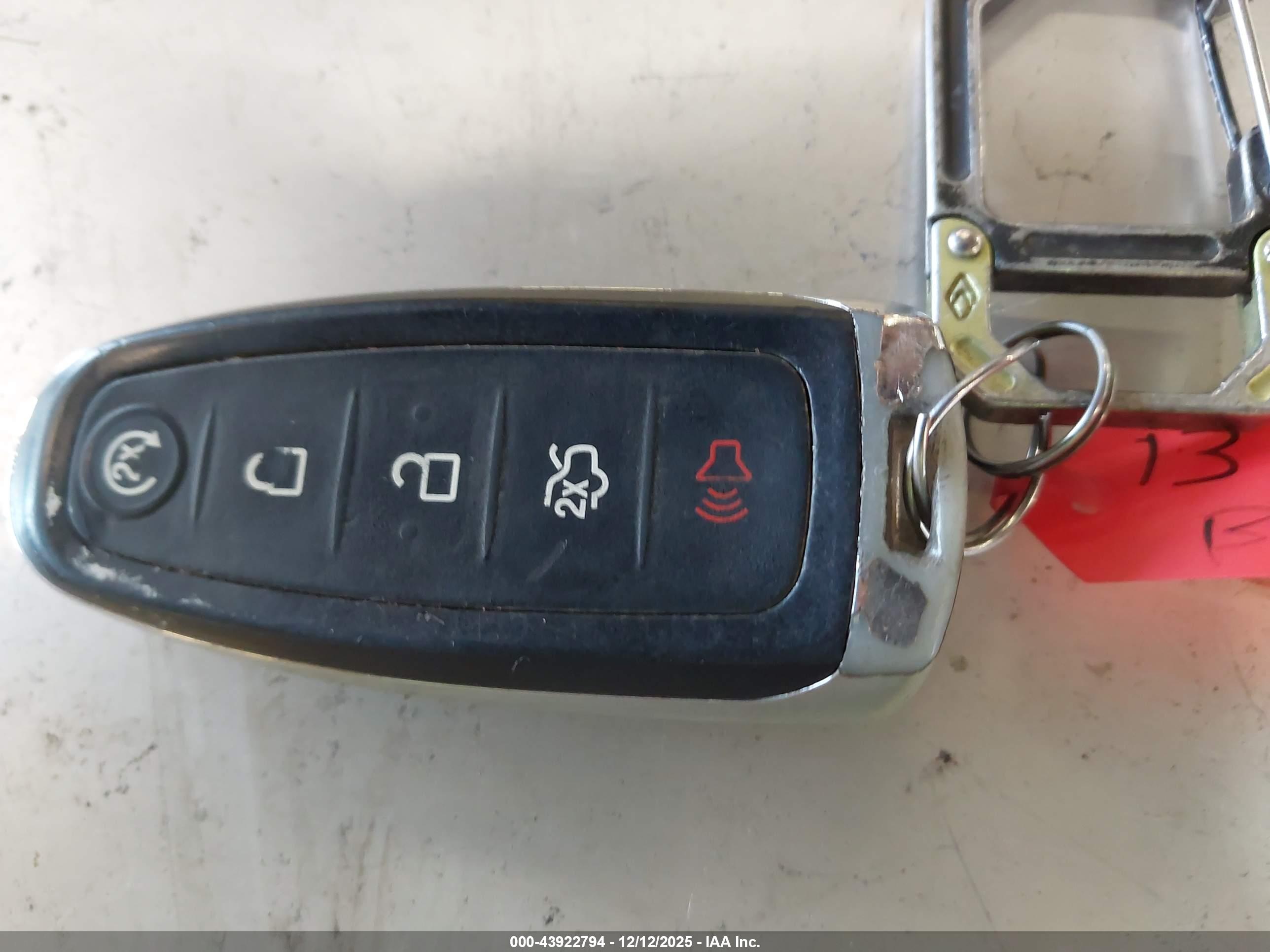 FORD ESCAPE image 11