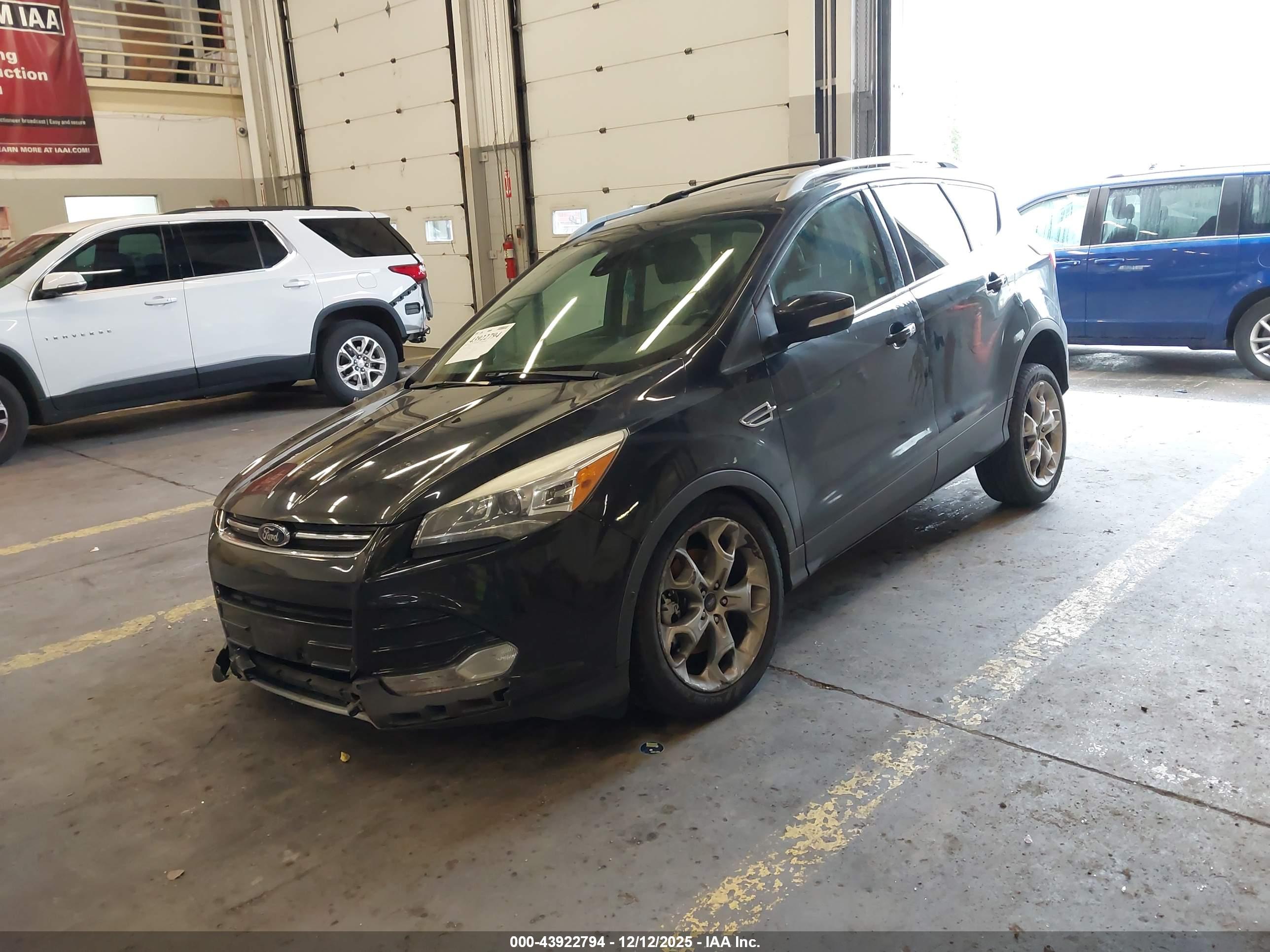 FORD ESCAPE image 2