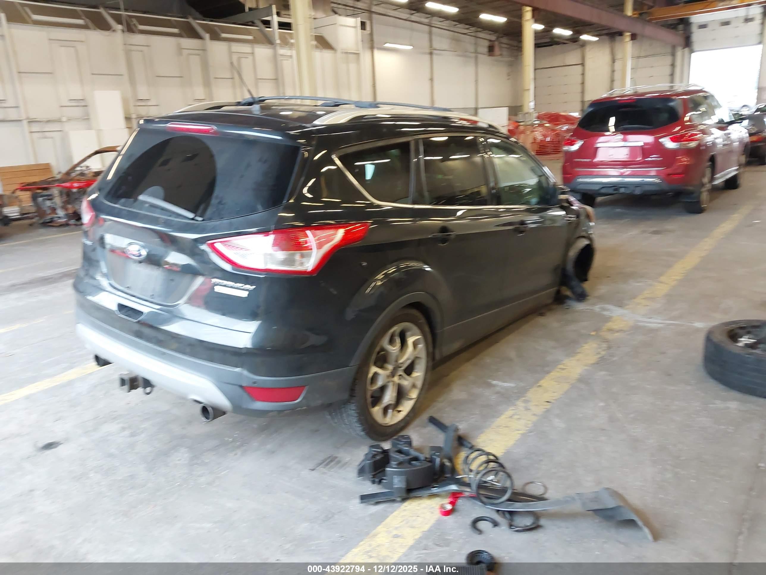 FORD ESCAPE image 4