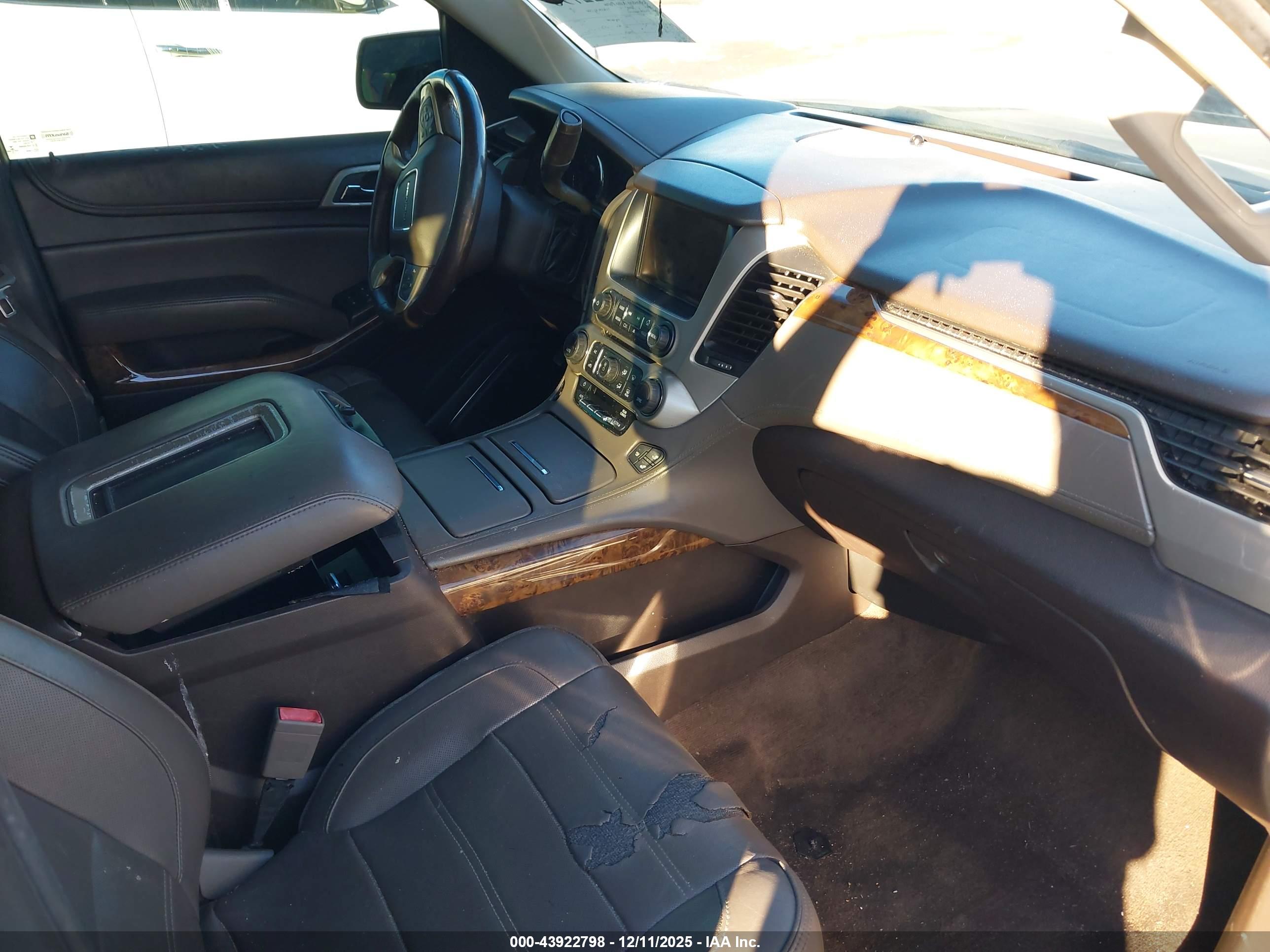 GMC YUKON image 5
