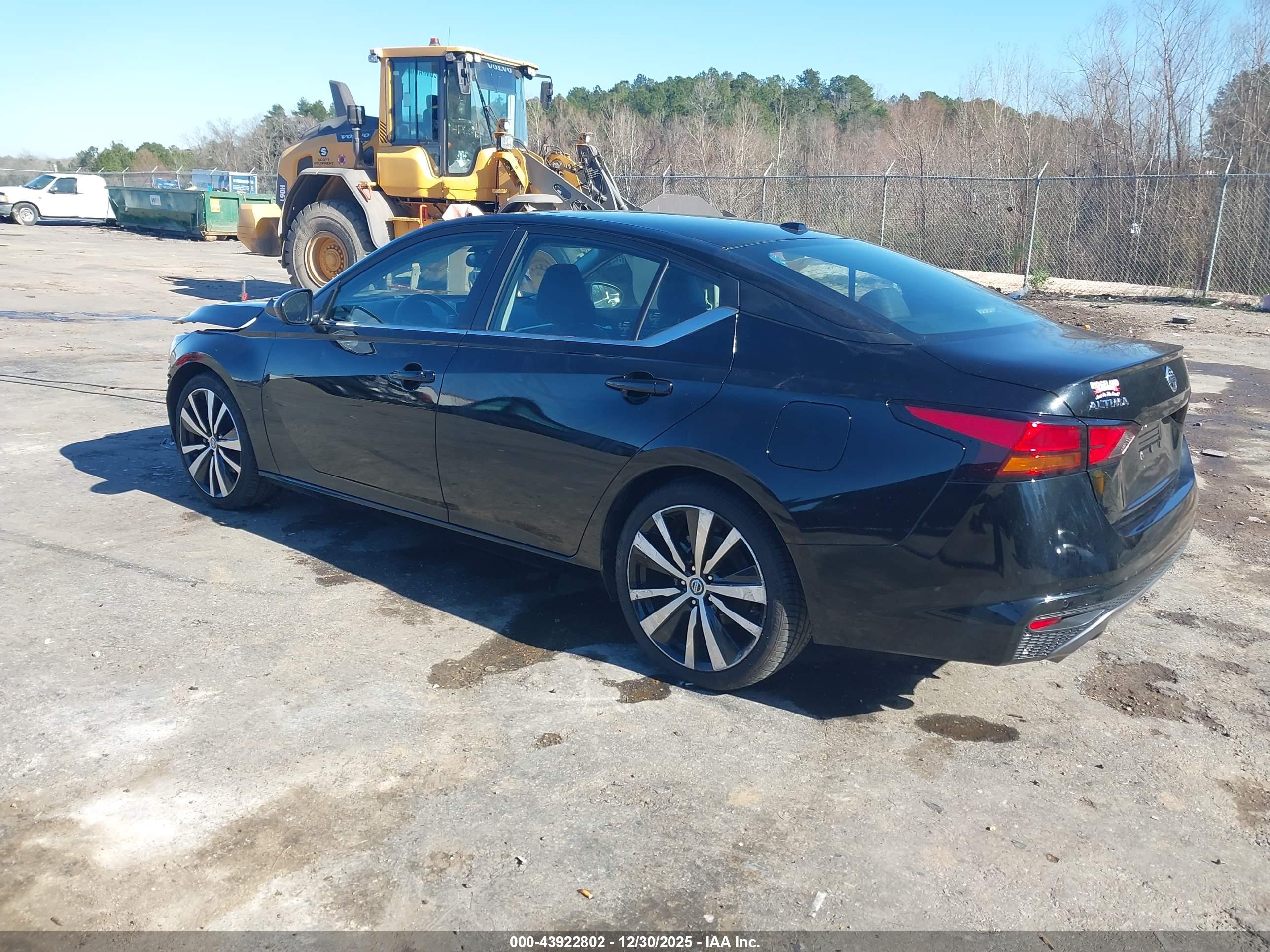 NISSAN ALTIMA image 3
