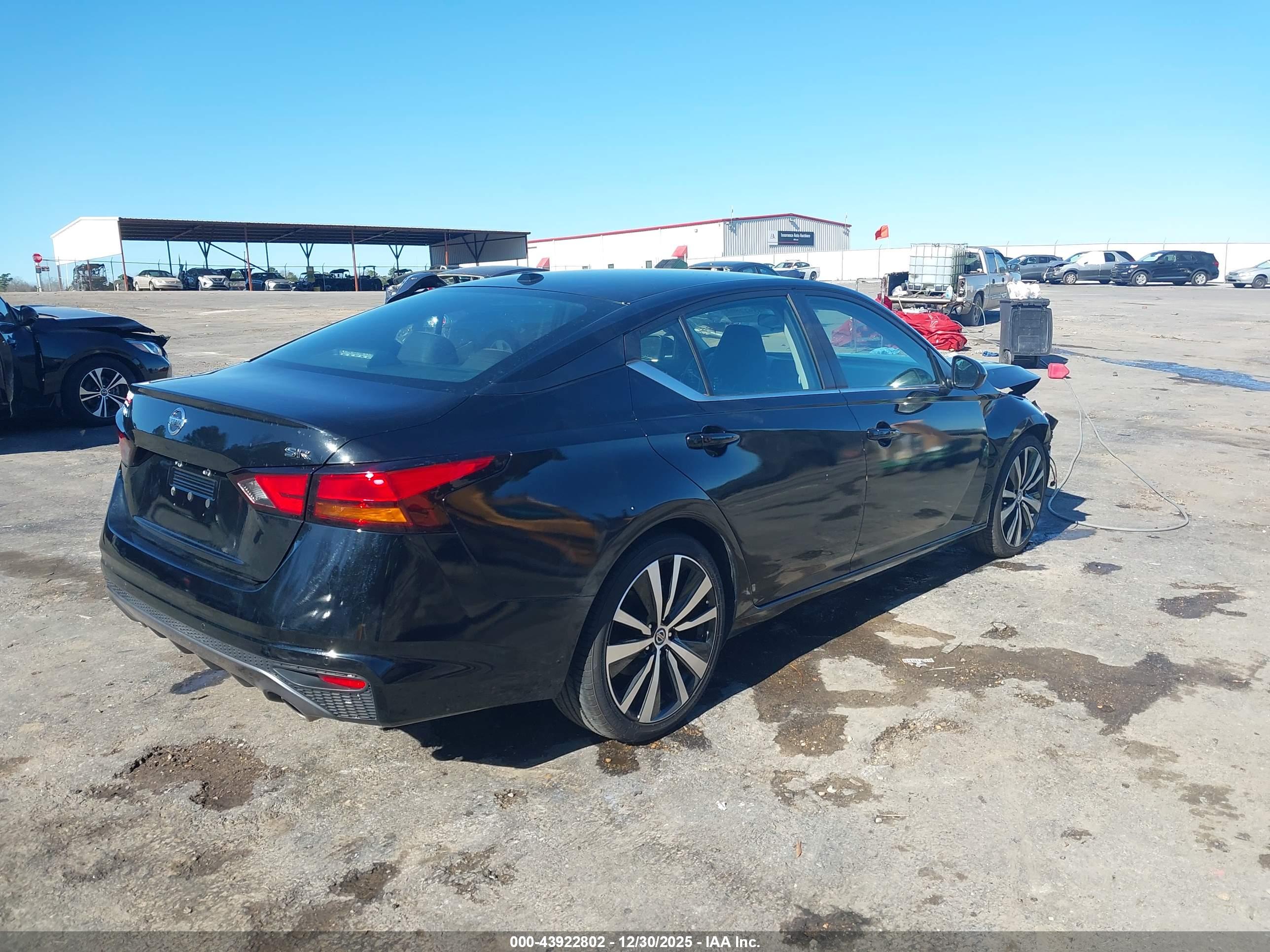 NISSAN ALTIMA image 4