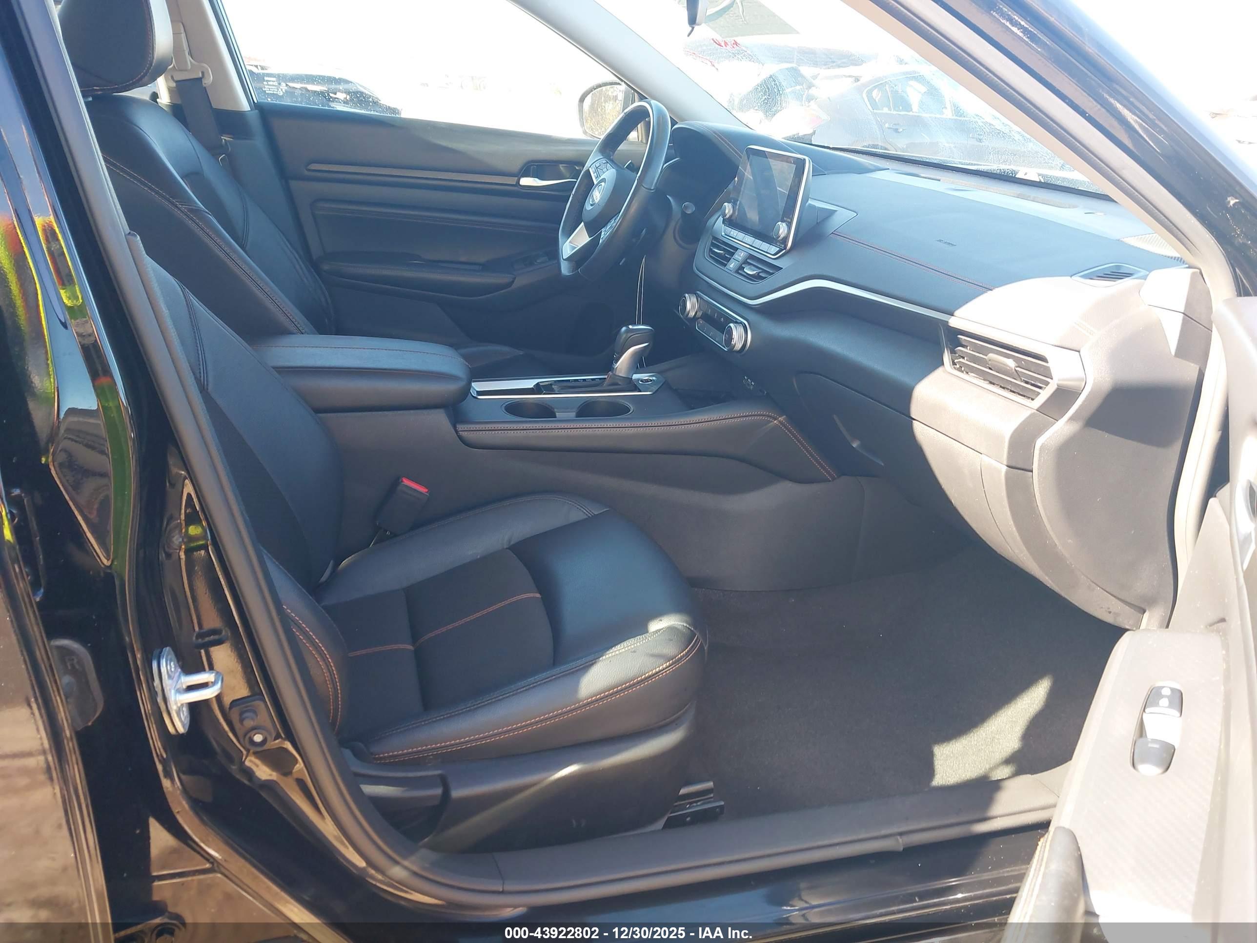 NISSAN ALTIMA image 5