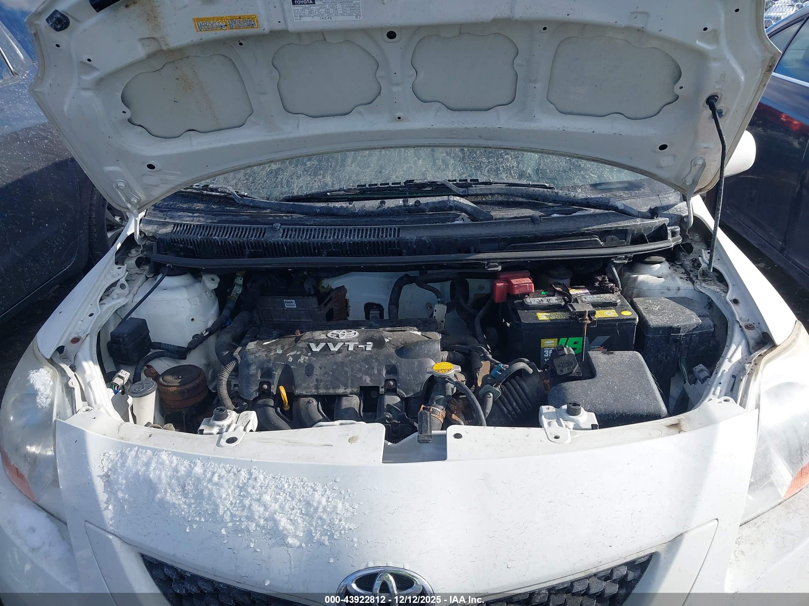 TOYOTA YARIS image 10