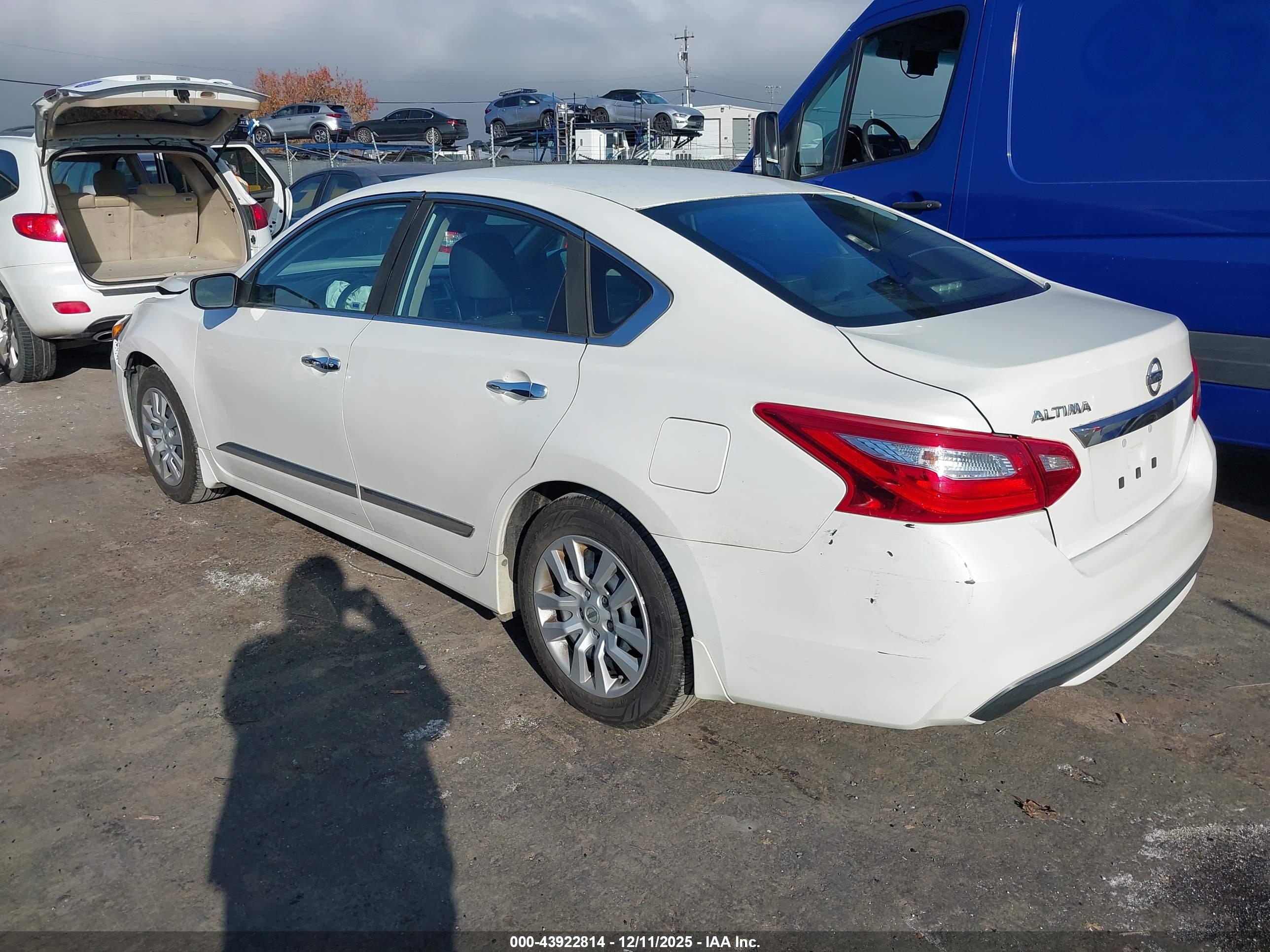 NISSAN ALTIMA image 3