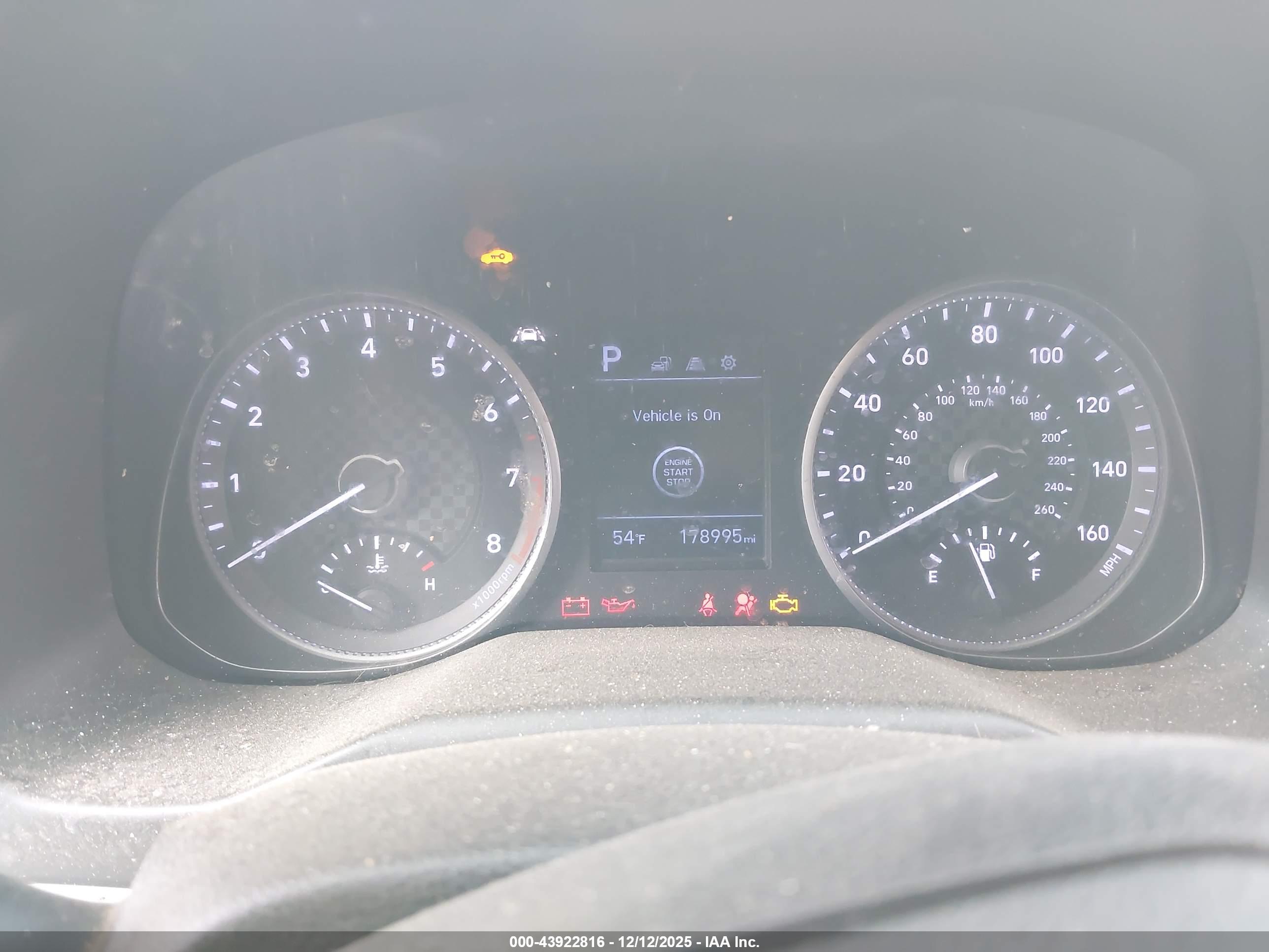 HYUNDAI ELANTRA image 7