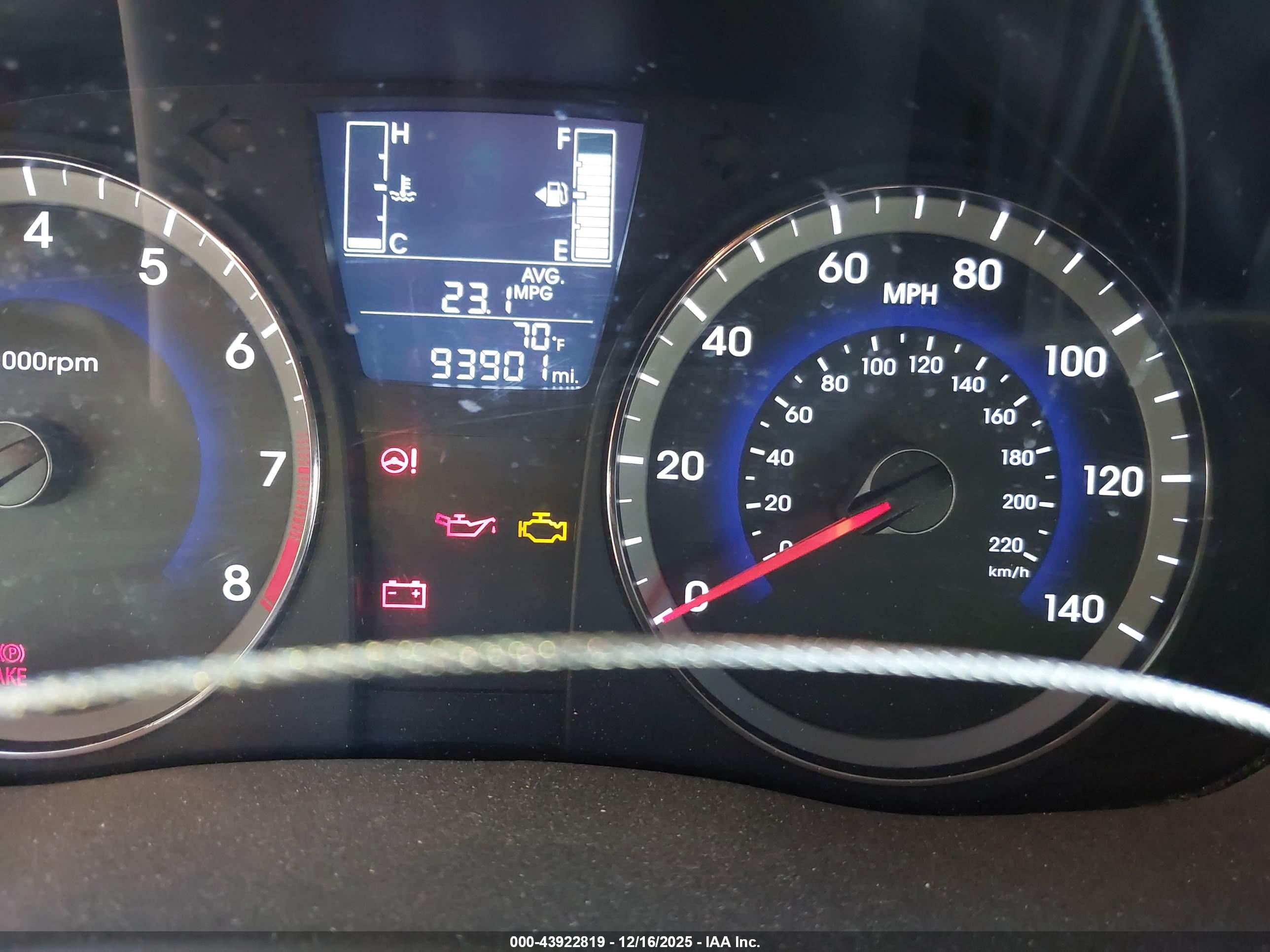 HYUNDAI ACCENT image 7