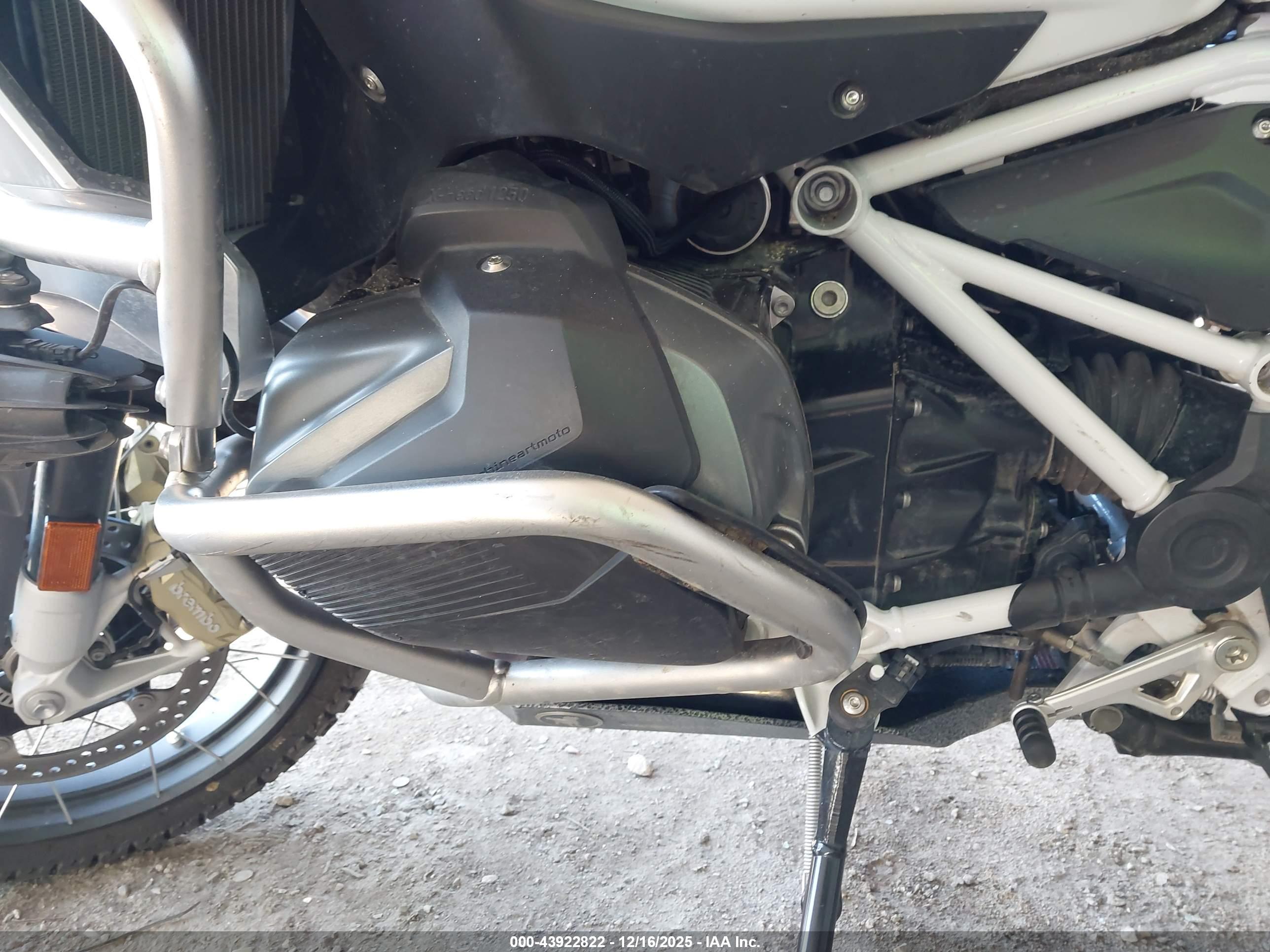 BMW R image 9