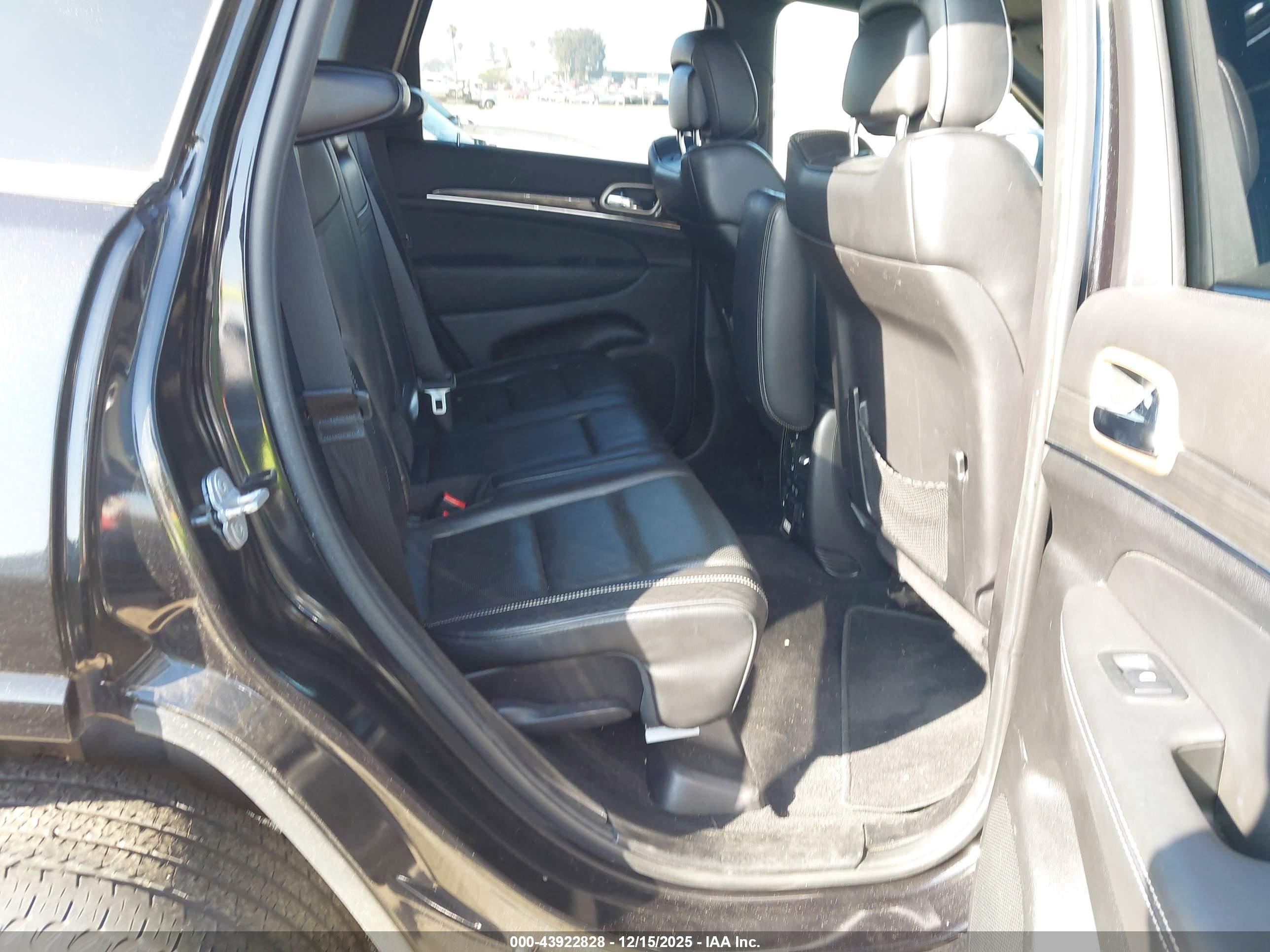JEEP GRAND image 8