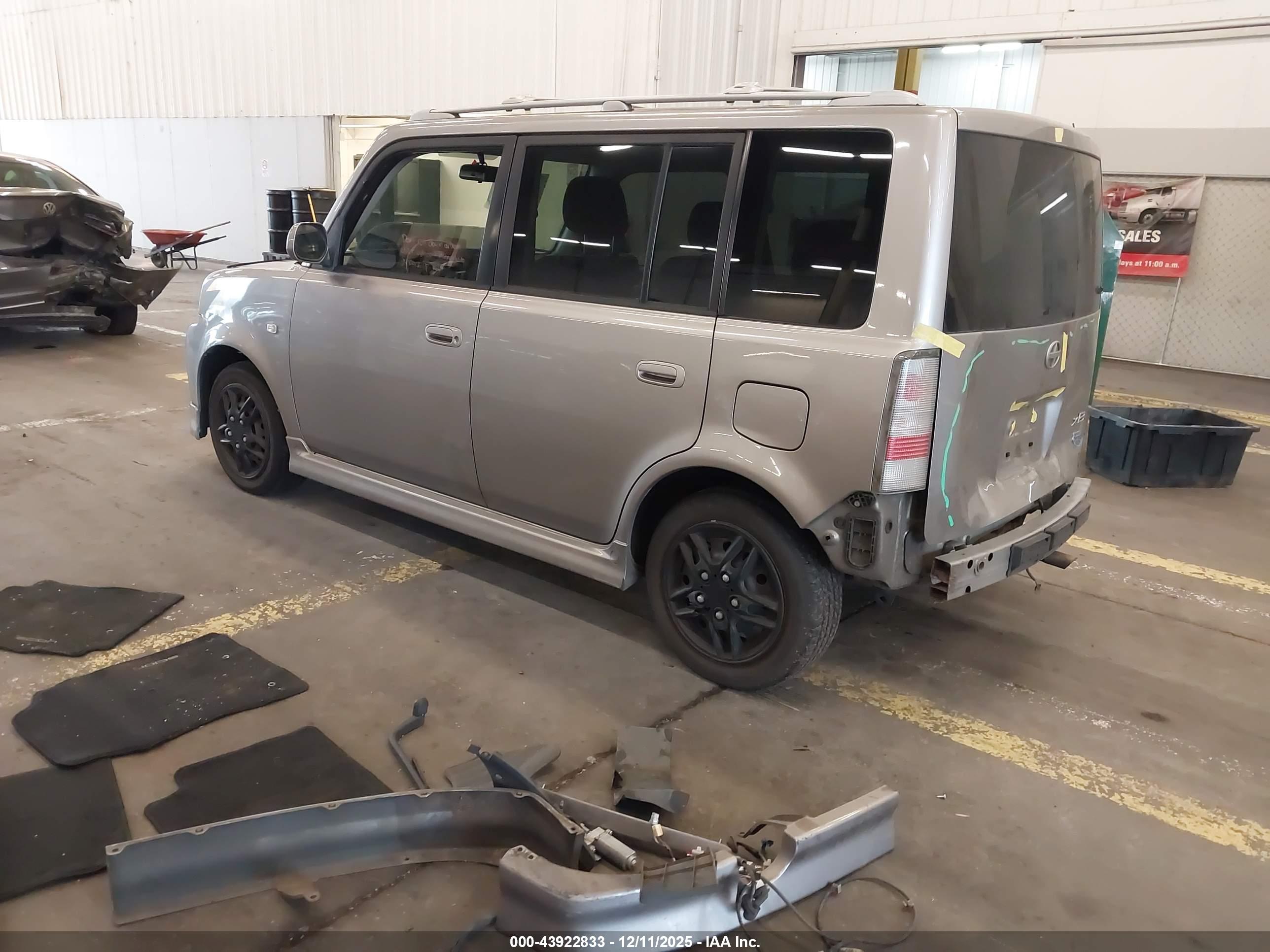 SCION XB image 3