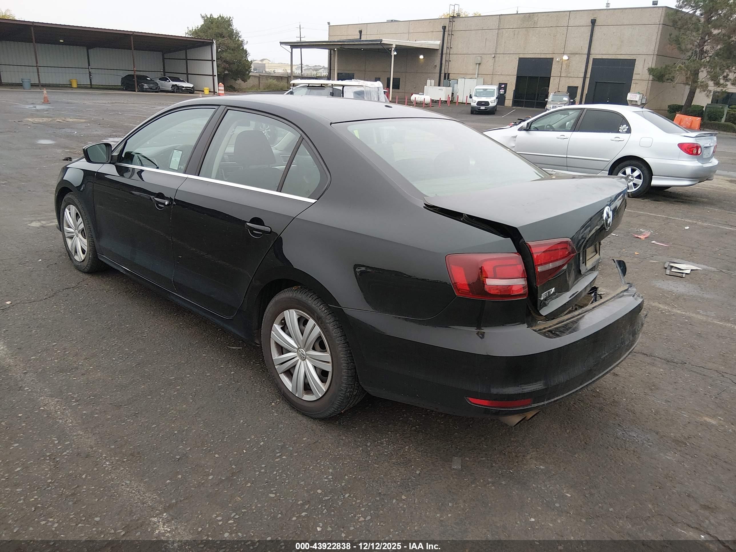 VOLKSWAGEN JETTA image 3