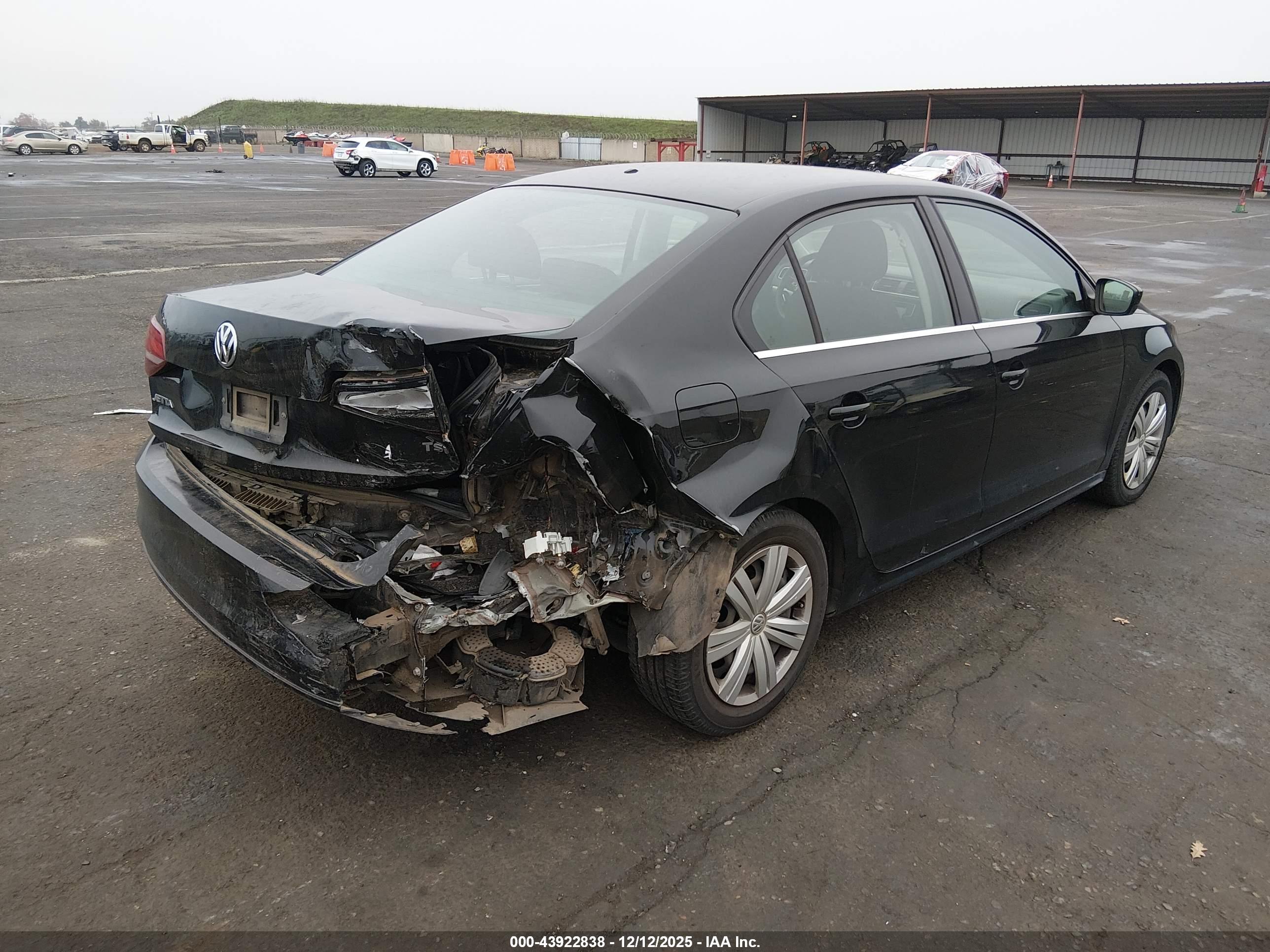 VOLKSWAGEN JETTA image 4