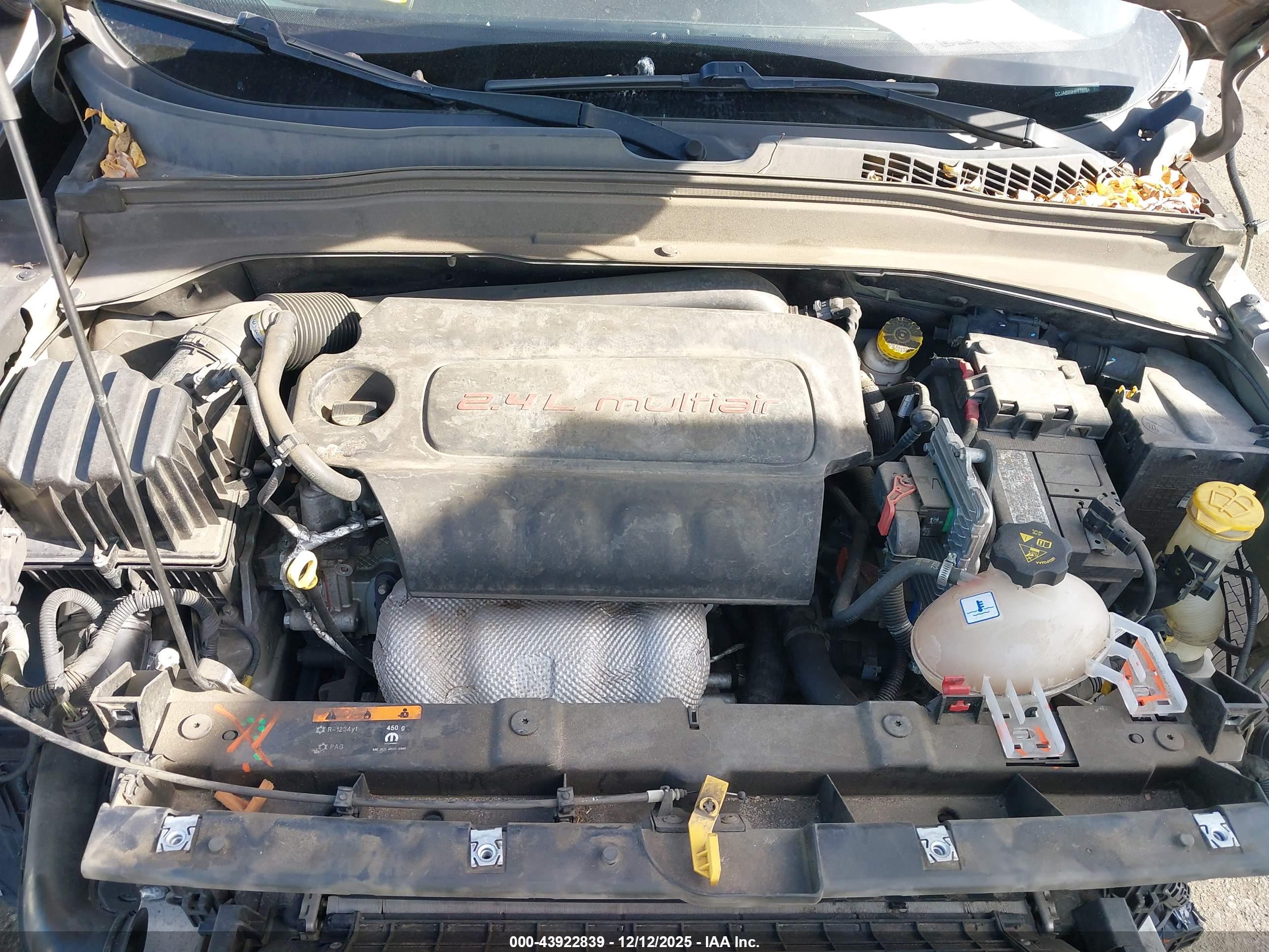 JEEP RENEGADE image 10