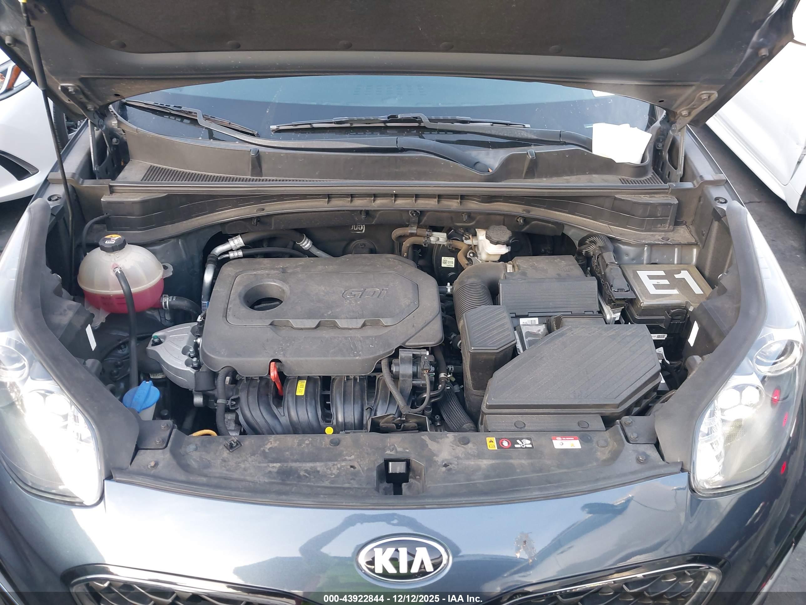 KIA SPORTAGE image 10
