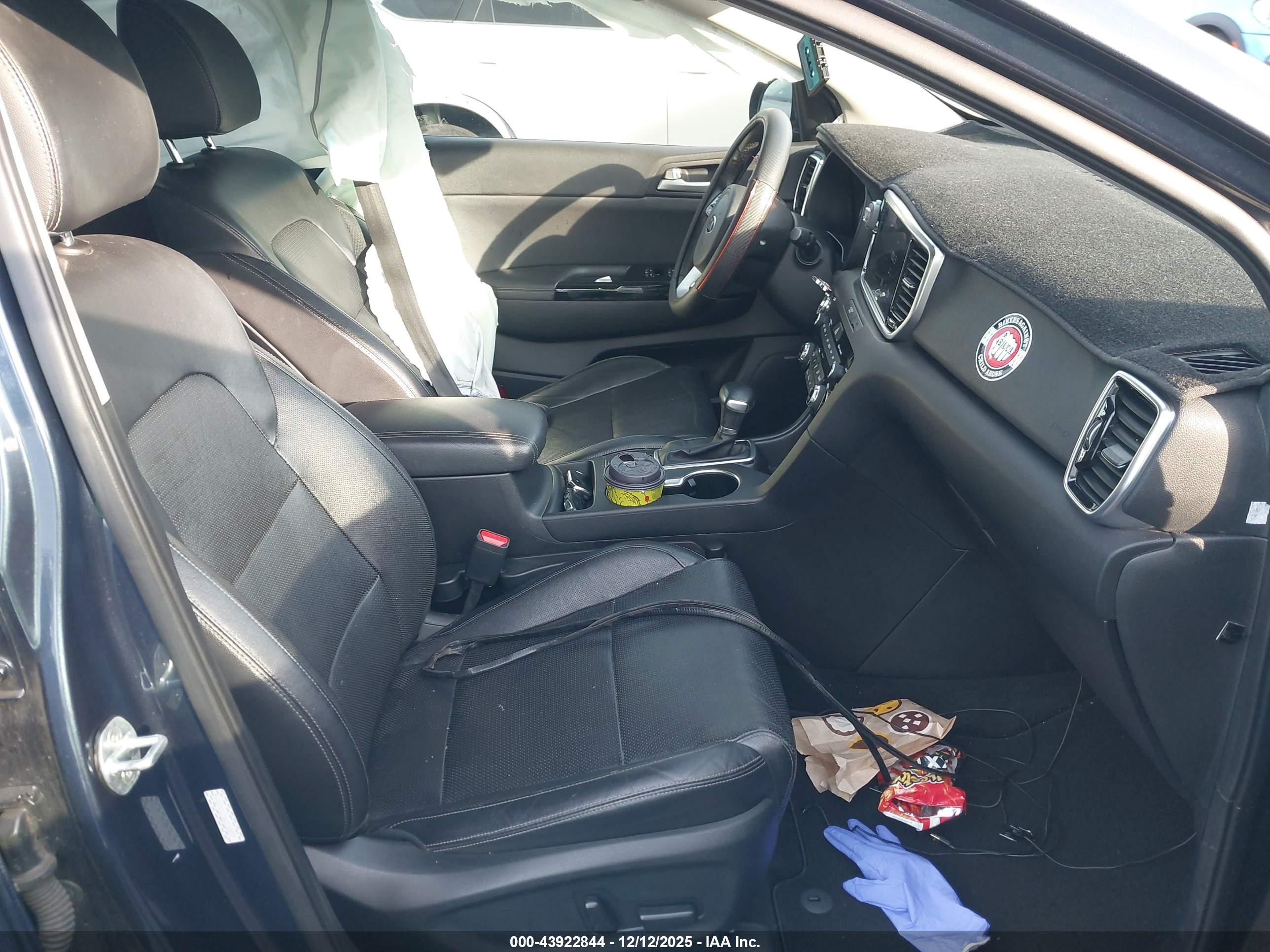 KIA SPORTAGE image 5