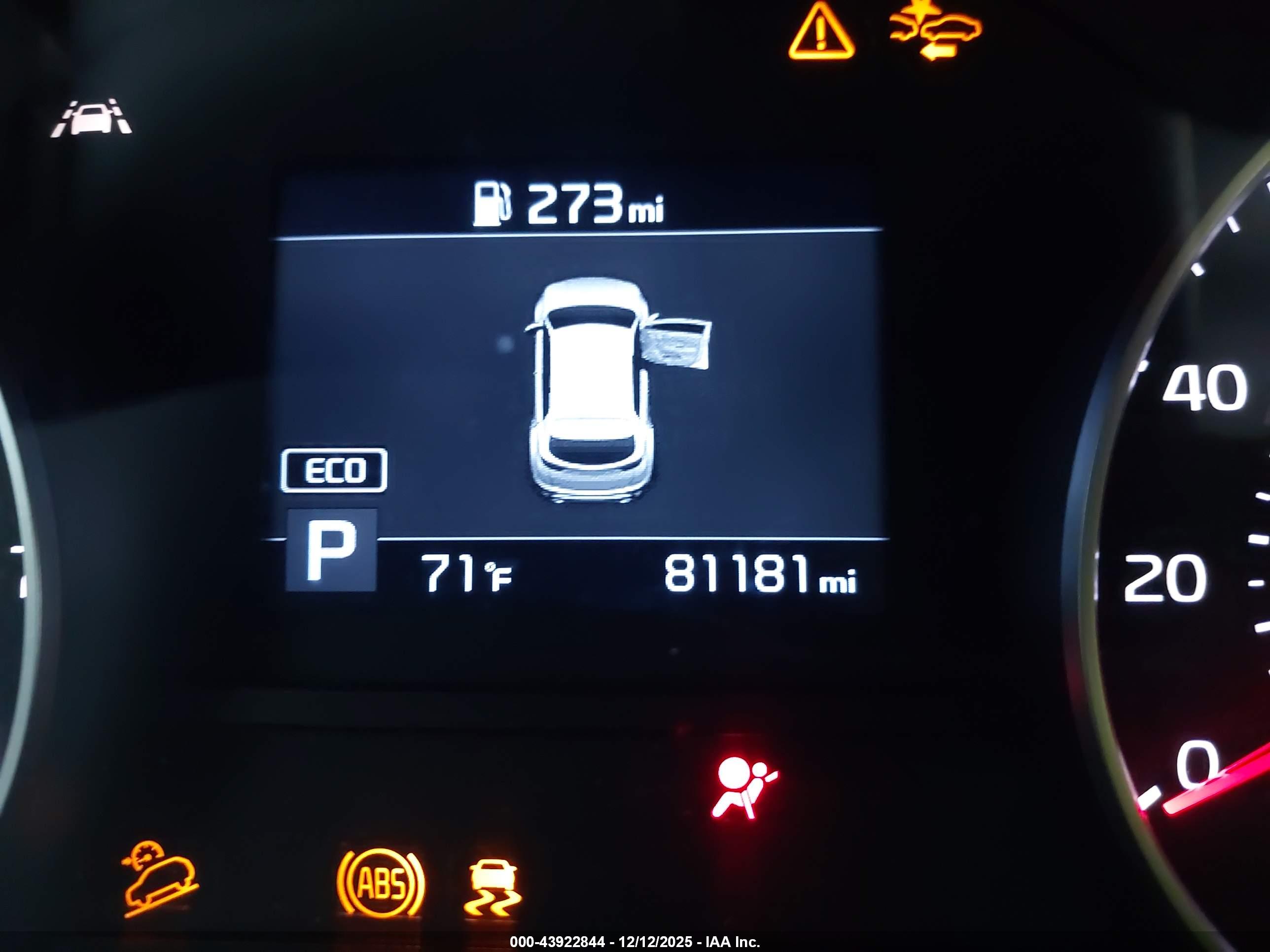 KIA SPORTAGE image 7